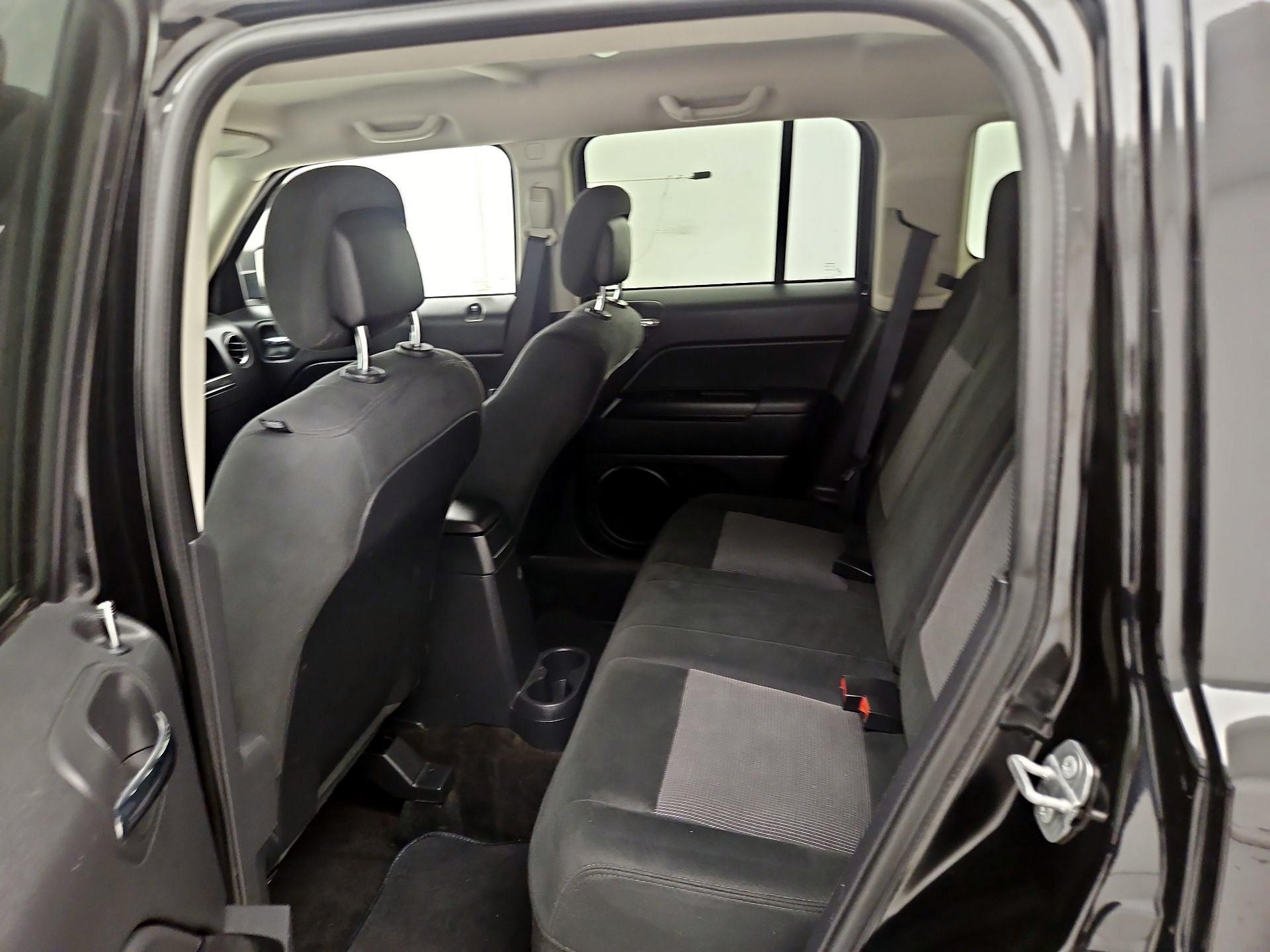 Thumbnail: 2016 Jeep Patriot - 18