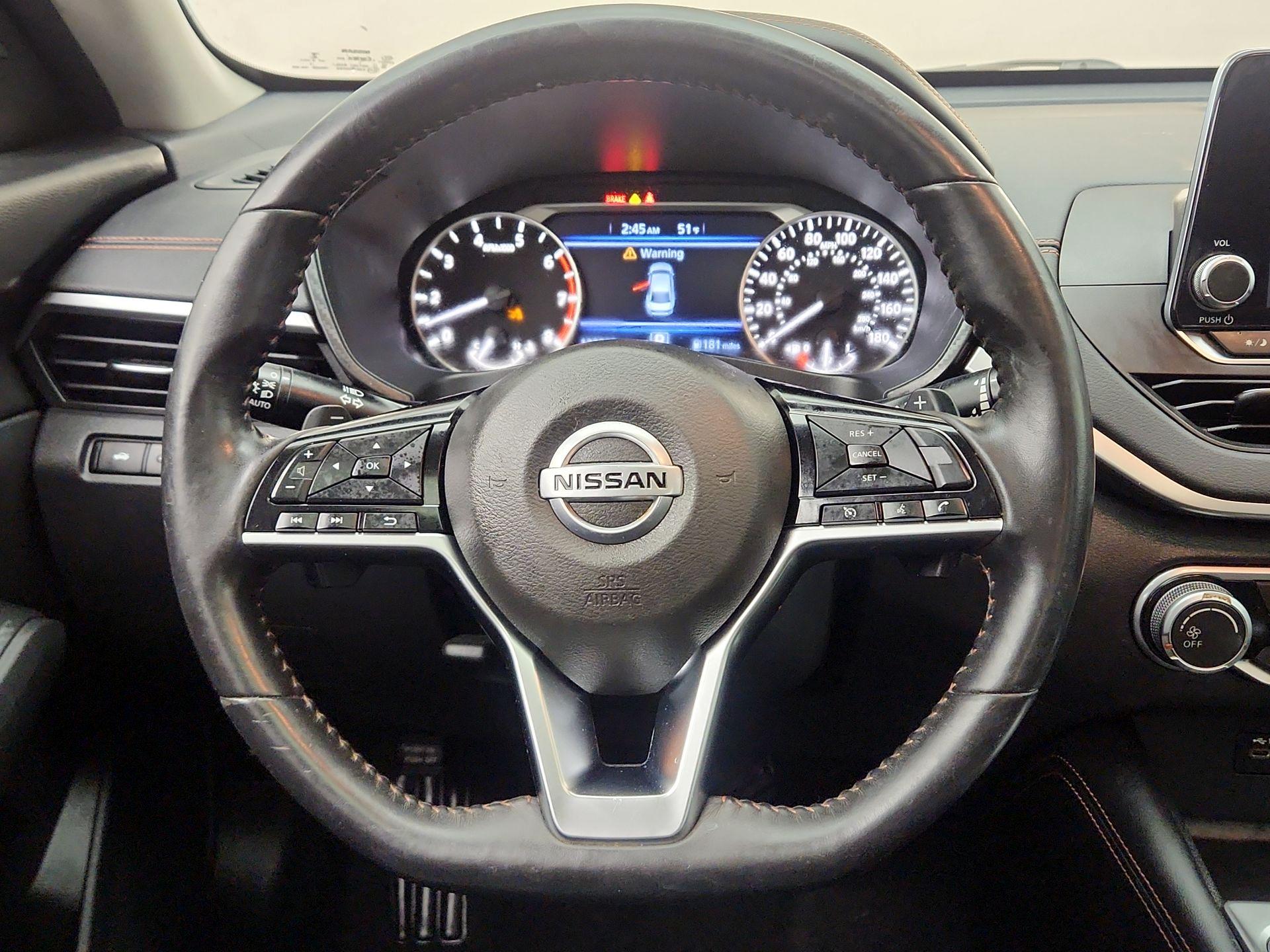 Thumbnail: 2020 Nissan Altima - 10