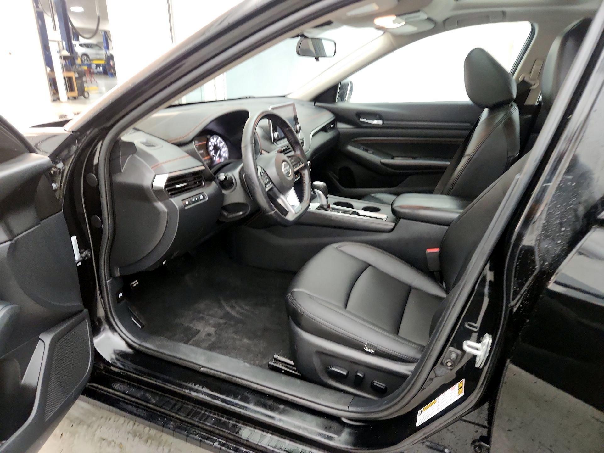 Thumbnail: 2020 Nissan Altima - 11