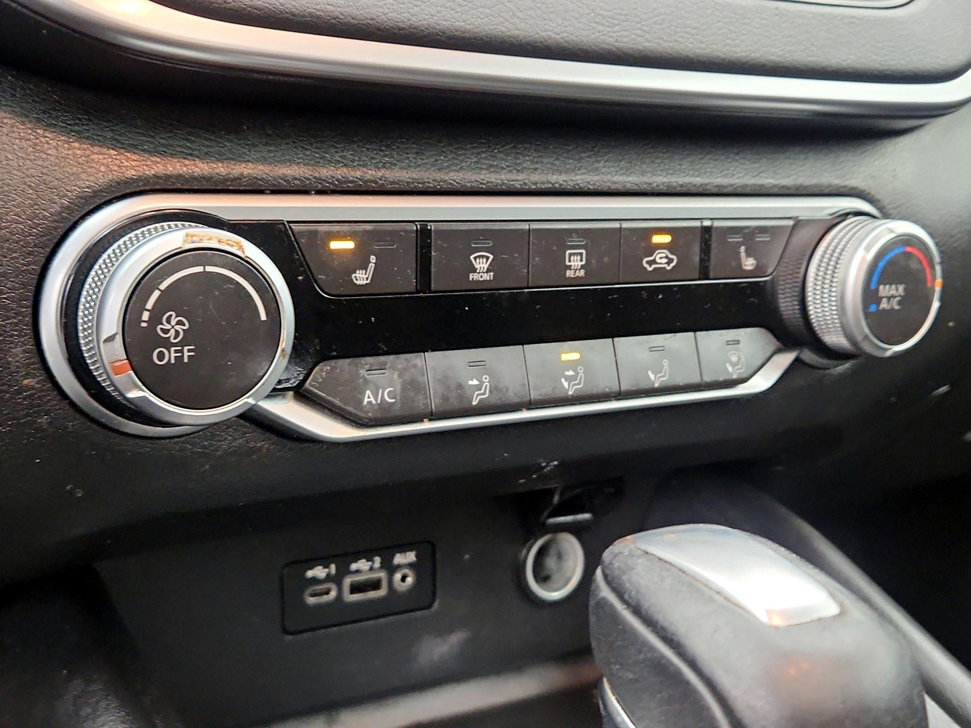 Thumbnail: 2020 Nissan Altima - 16