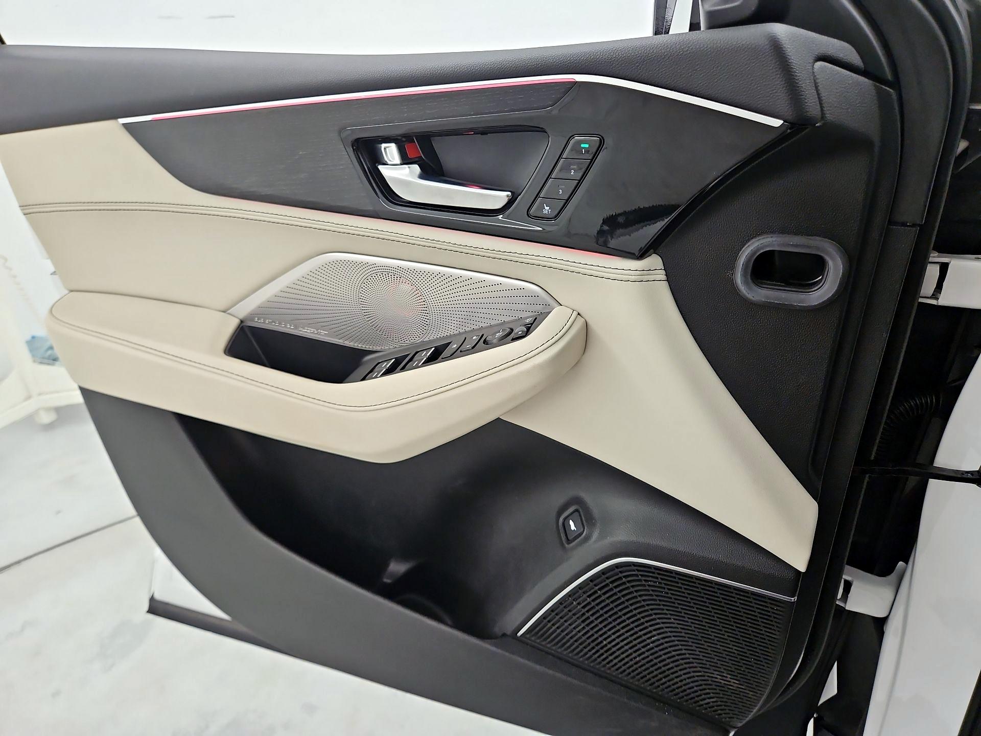 Thumbnail: 2023 Acura MDX - 12