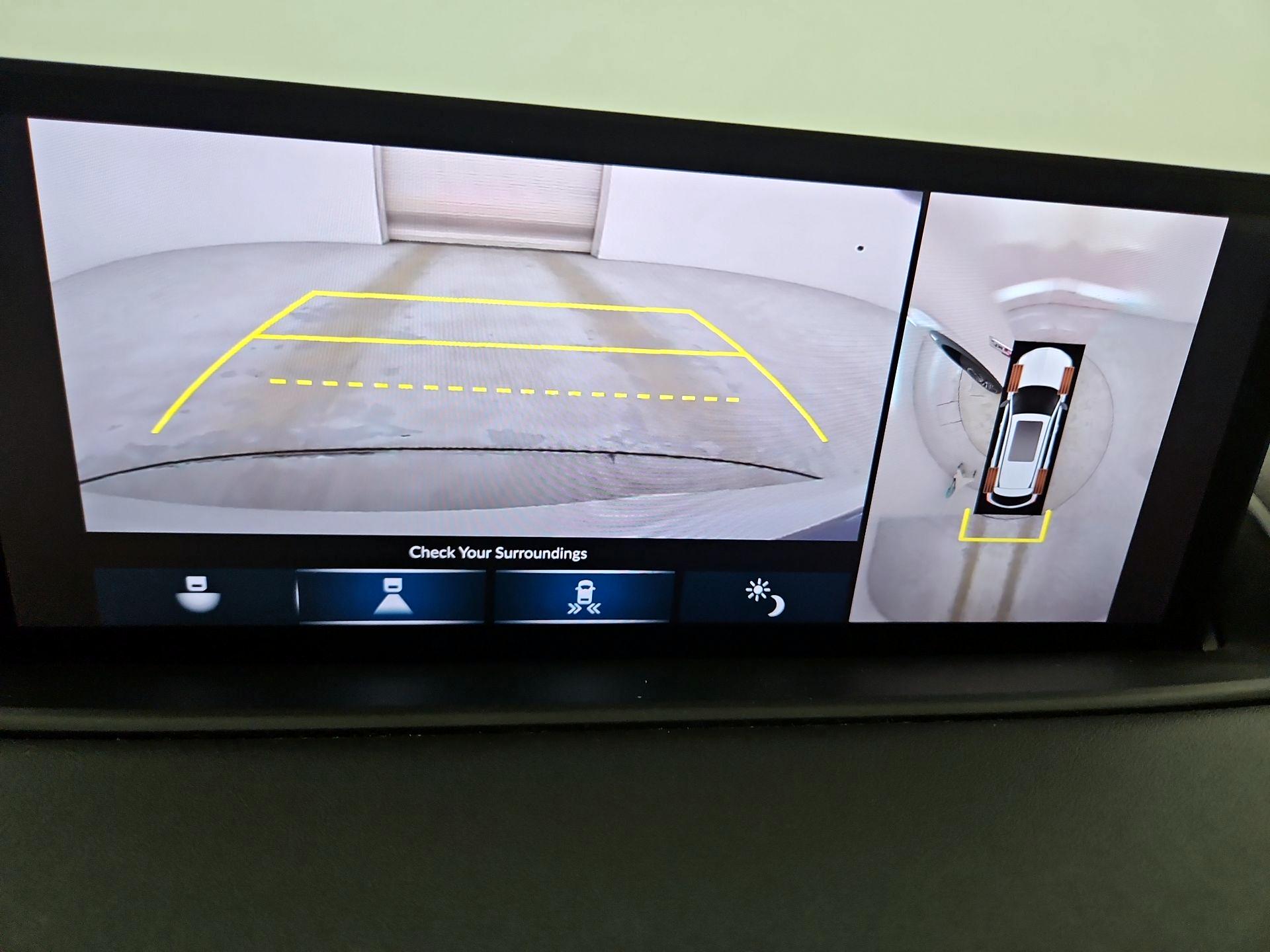 Thumbnail: 2023 Acura MDX - 15