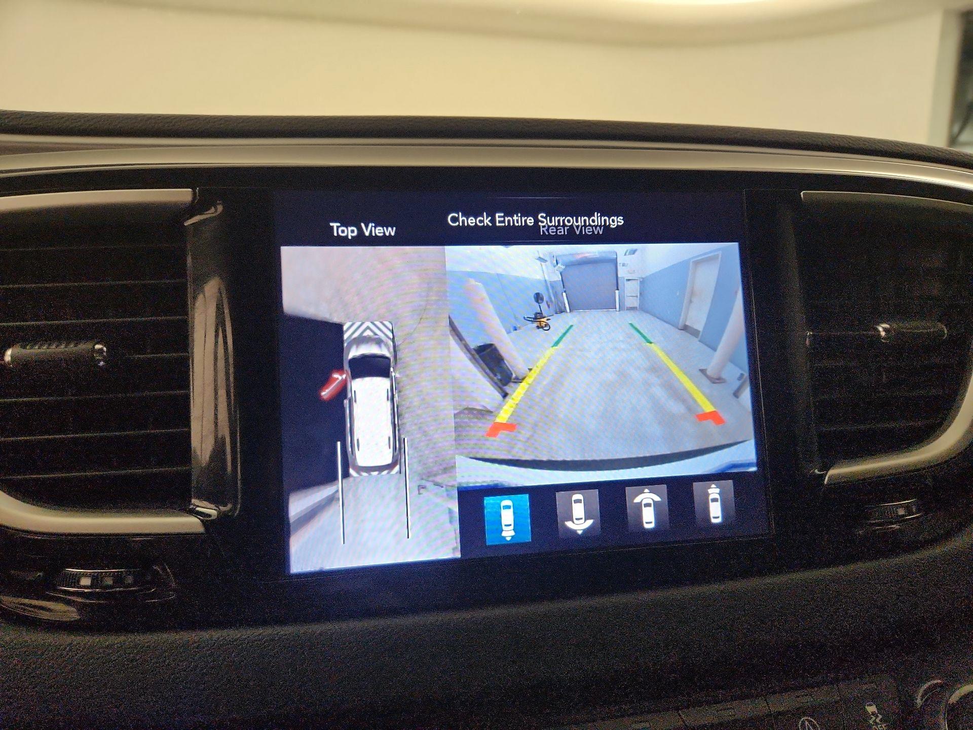 Thumbnail: 2020 Chrysler Pacifica - 15