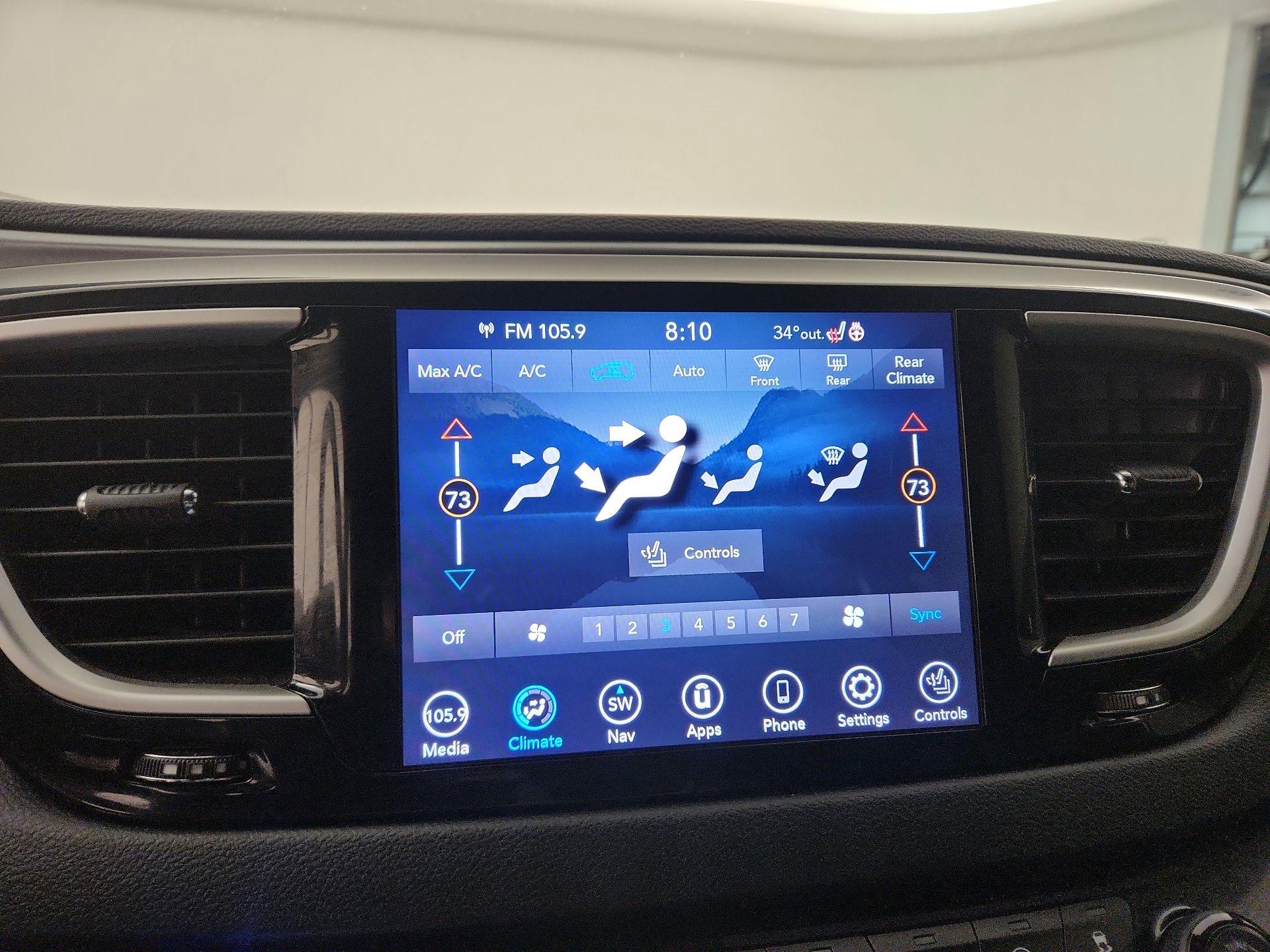 Thumbnail: 2020 Chrysler Pacifica - 17