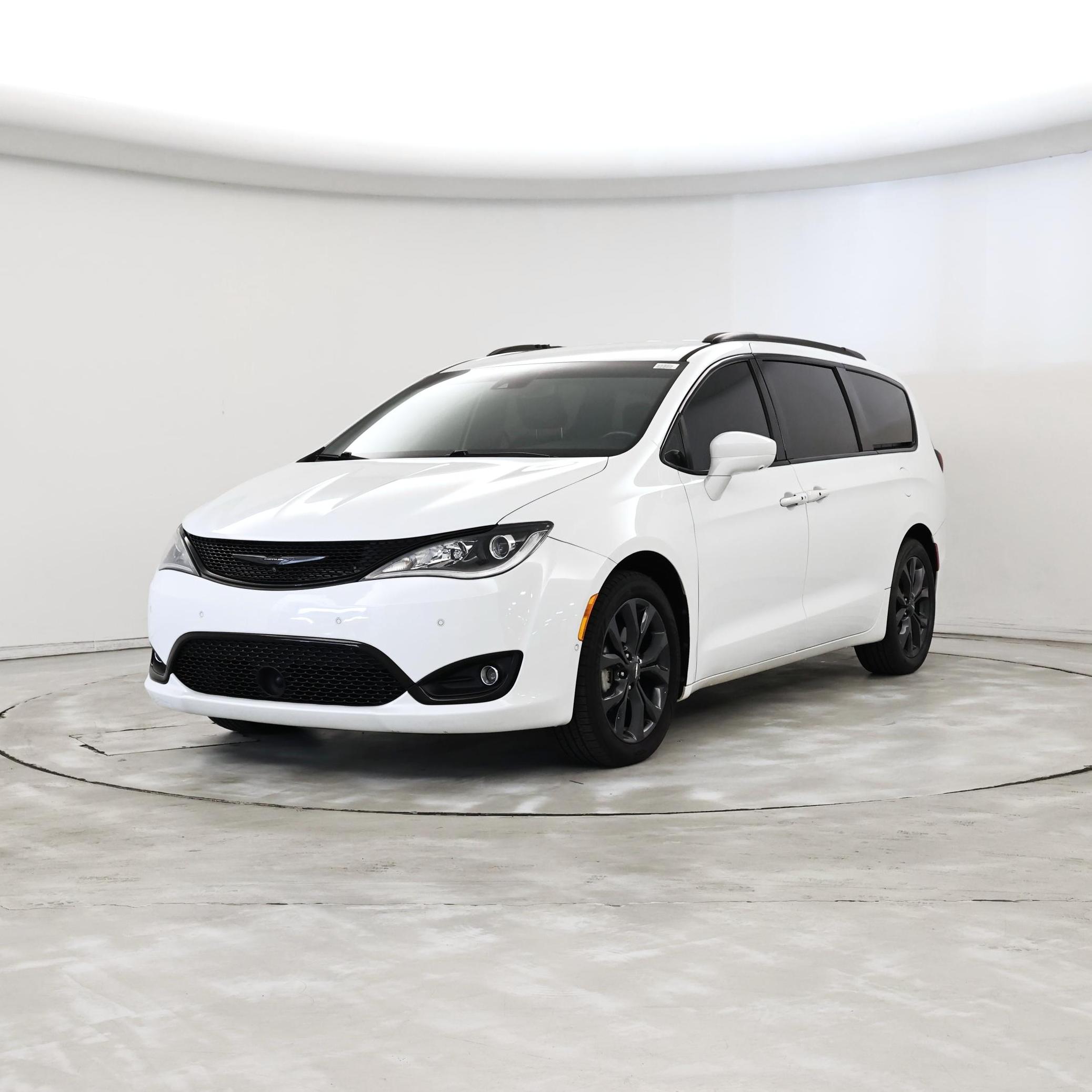 Thumbnail: 2020 Chrysler Pacifica - 4