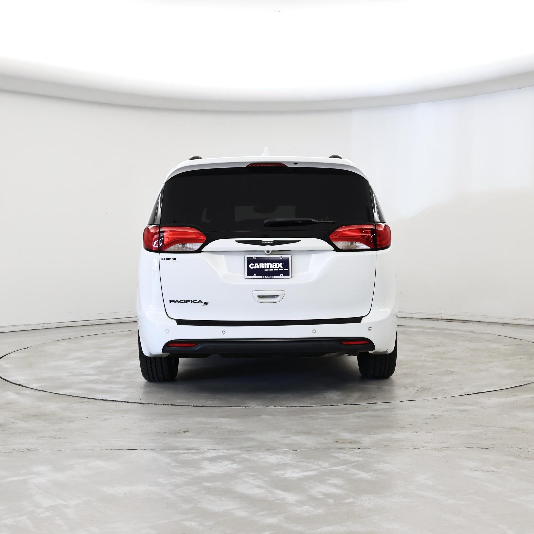 Thumbnail: 2020 Chrysler Pacifica - 6