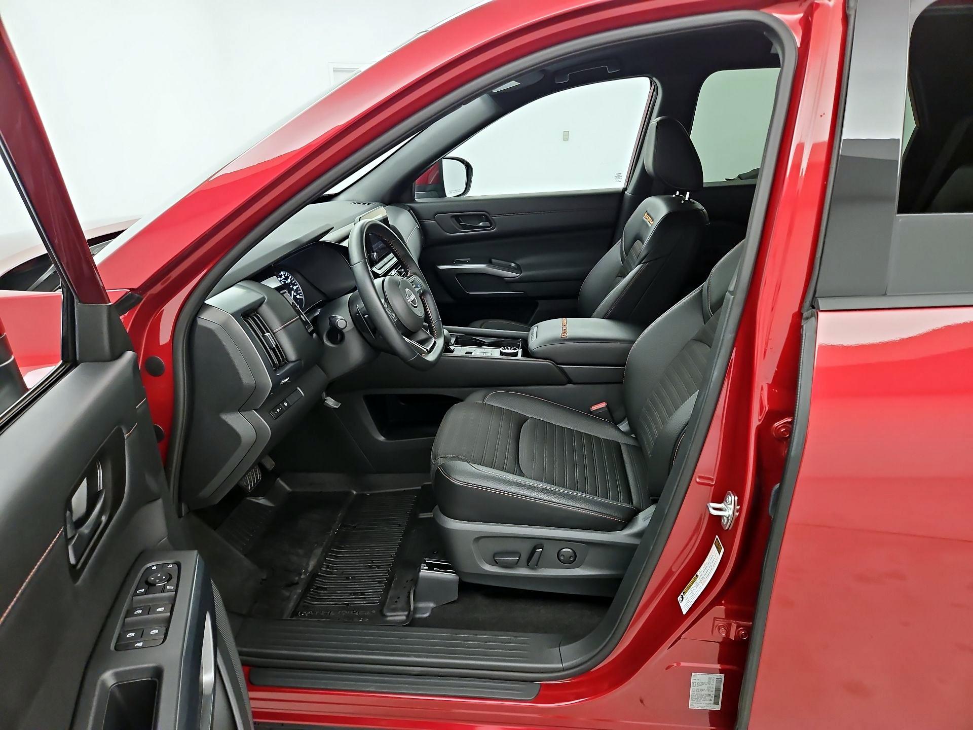 Thumbnail: 2024 Nissan Pathfinder - 11