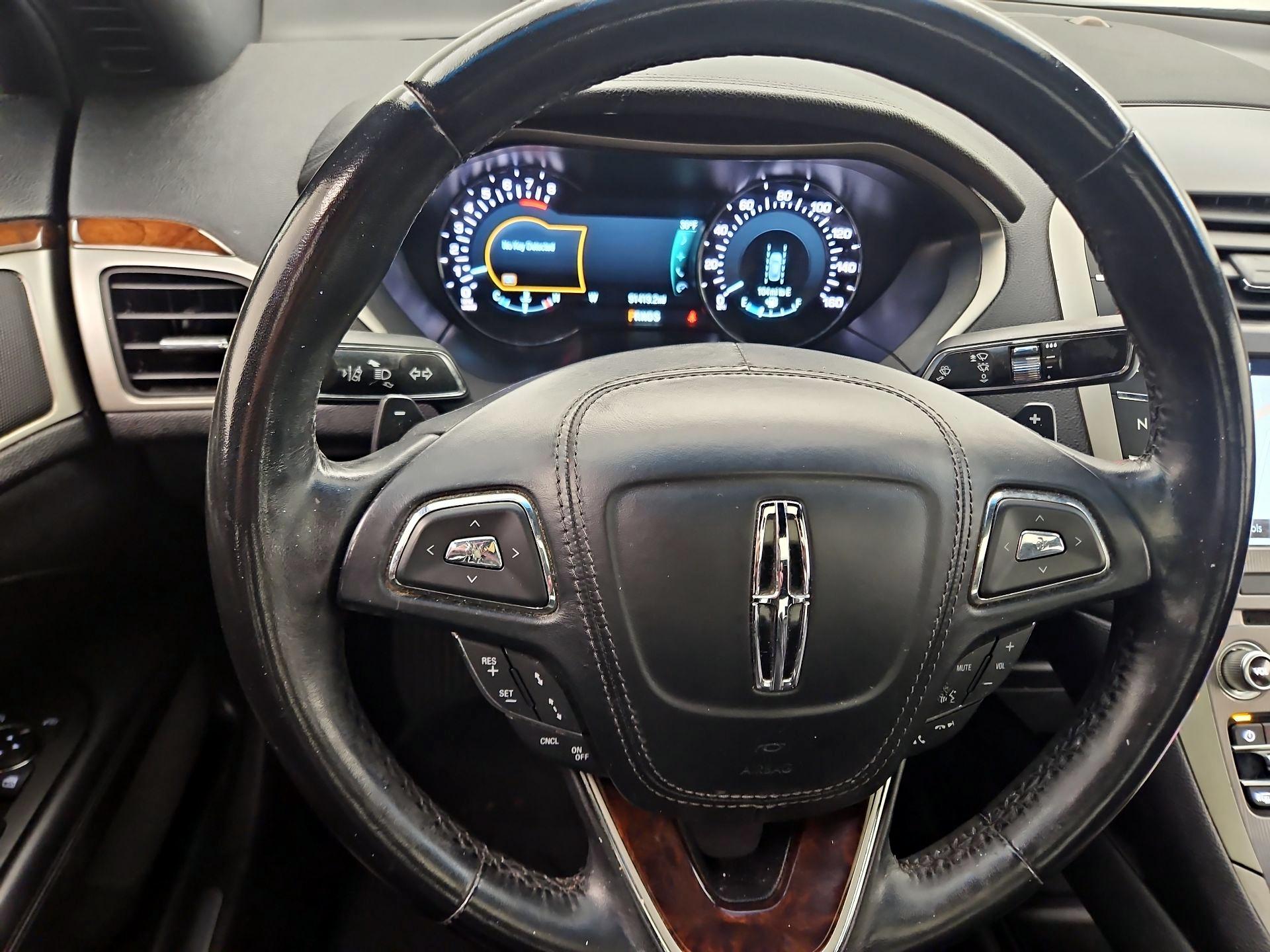 Thumbnail: 2017 Lincoln MKZ - 10