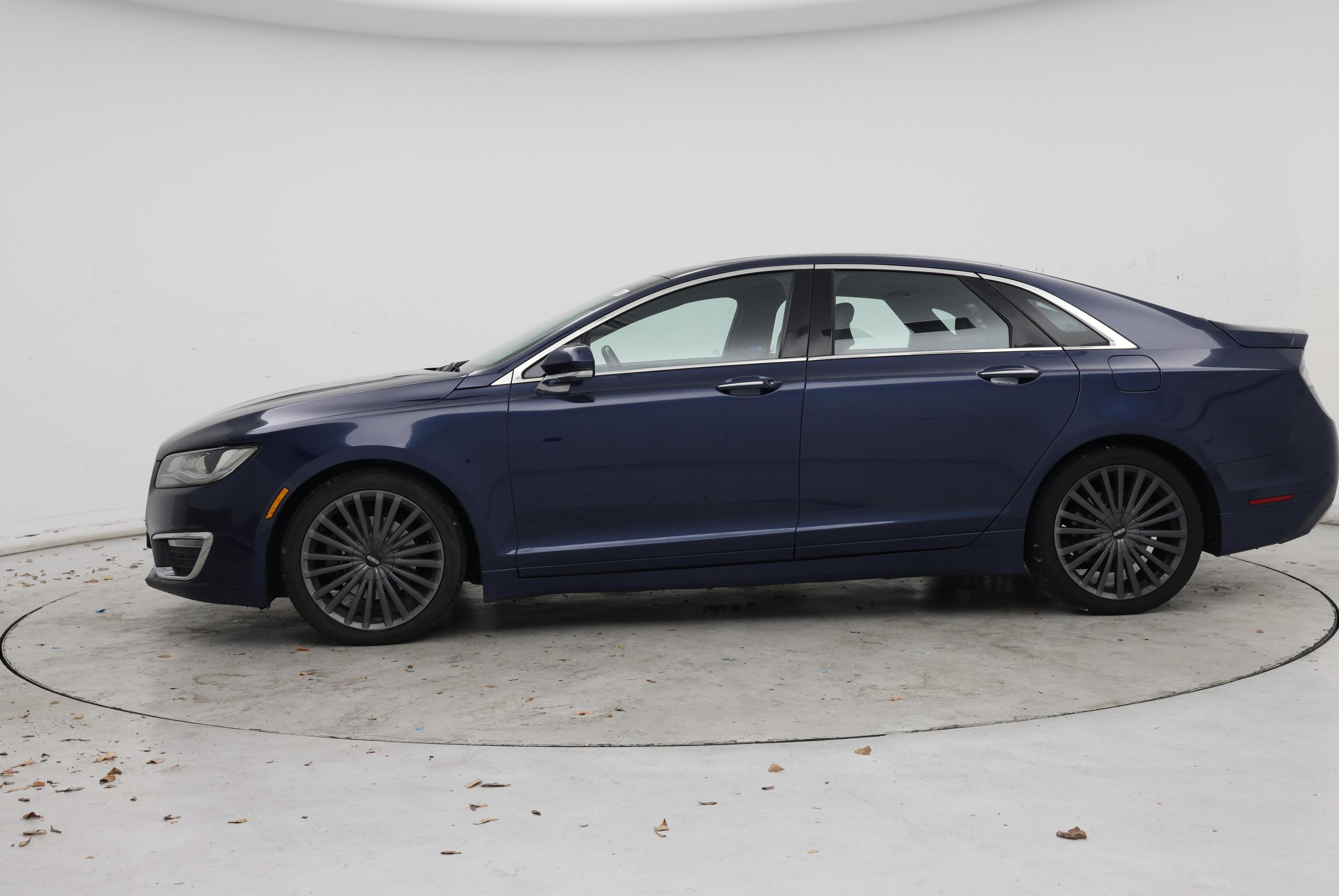 Thumbnail: 2017 Lincoln MKZ - 3