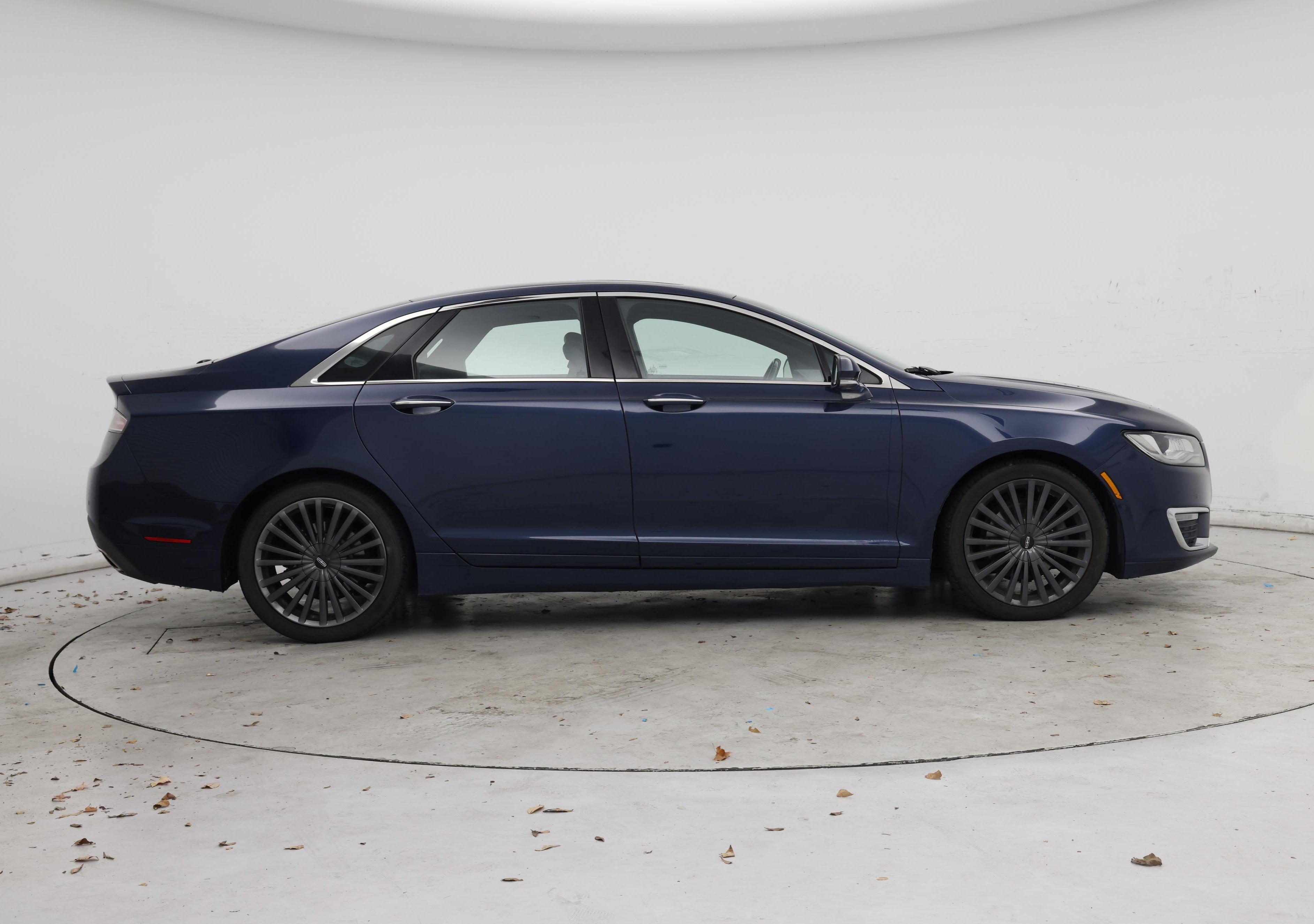 Thumbnail: 2017 Lincoln MKZ - 7