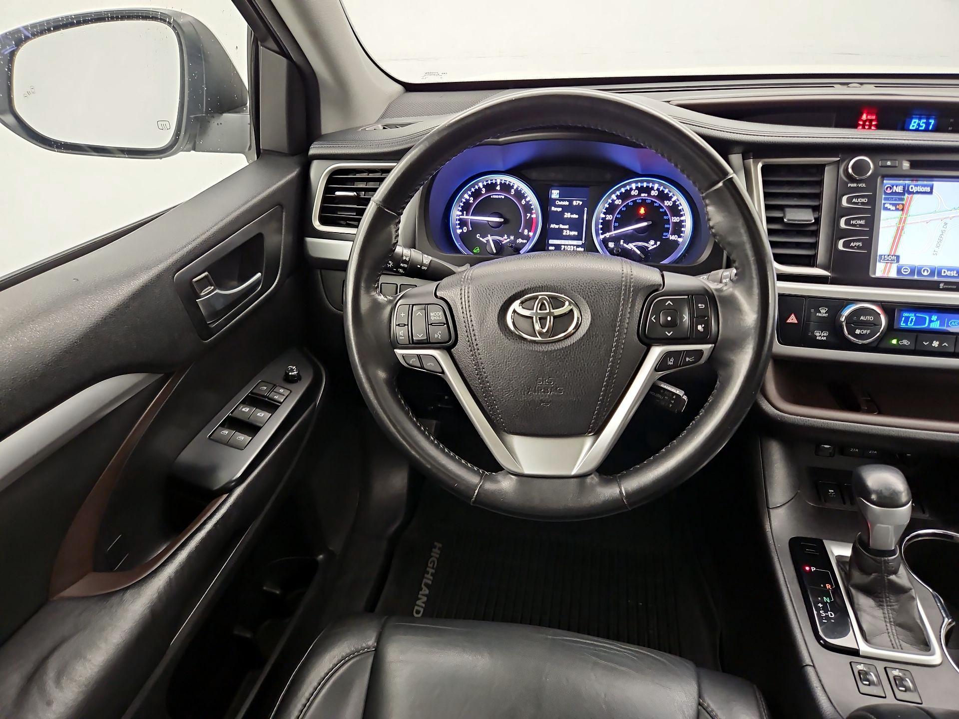 Thumbnail: 2018 Toyota Highlander - 10