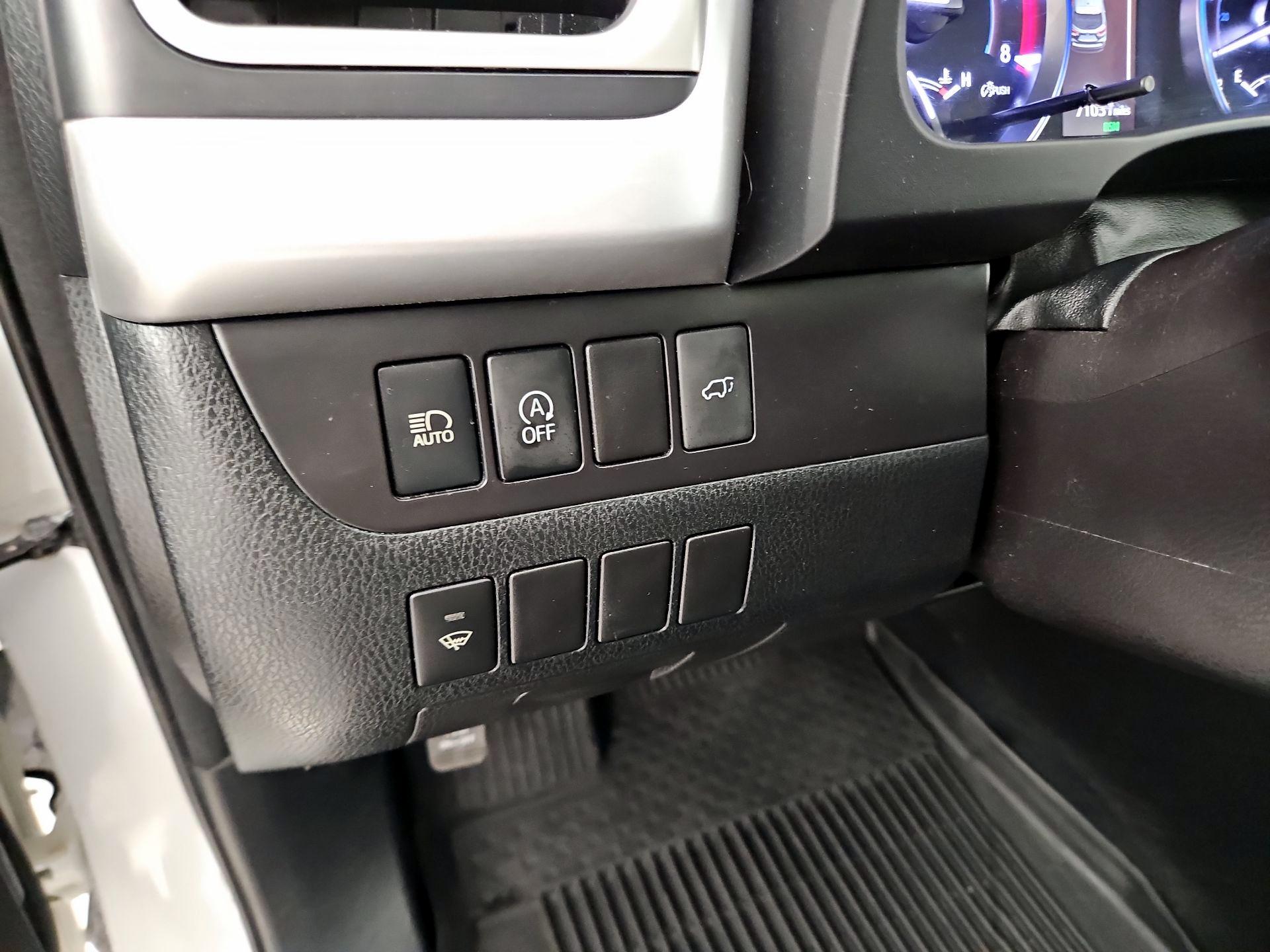 Thumbnail: 2018 Toyota Highlander - 13