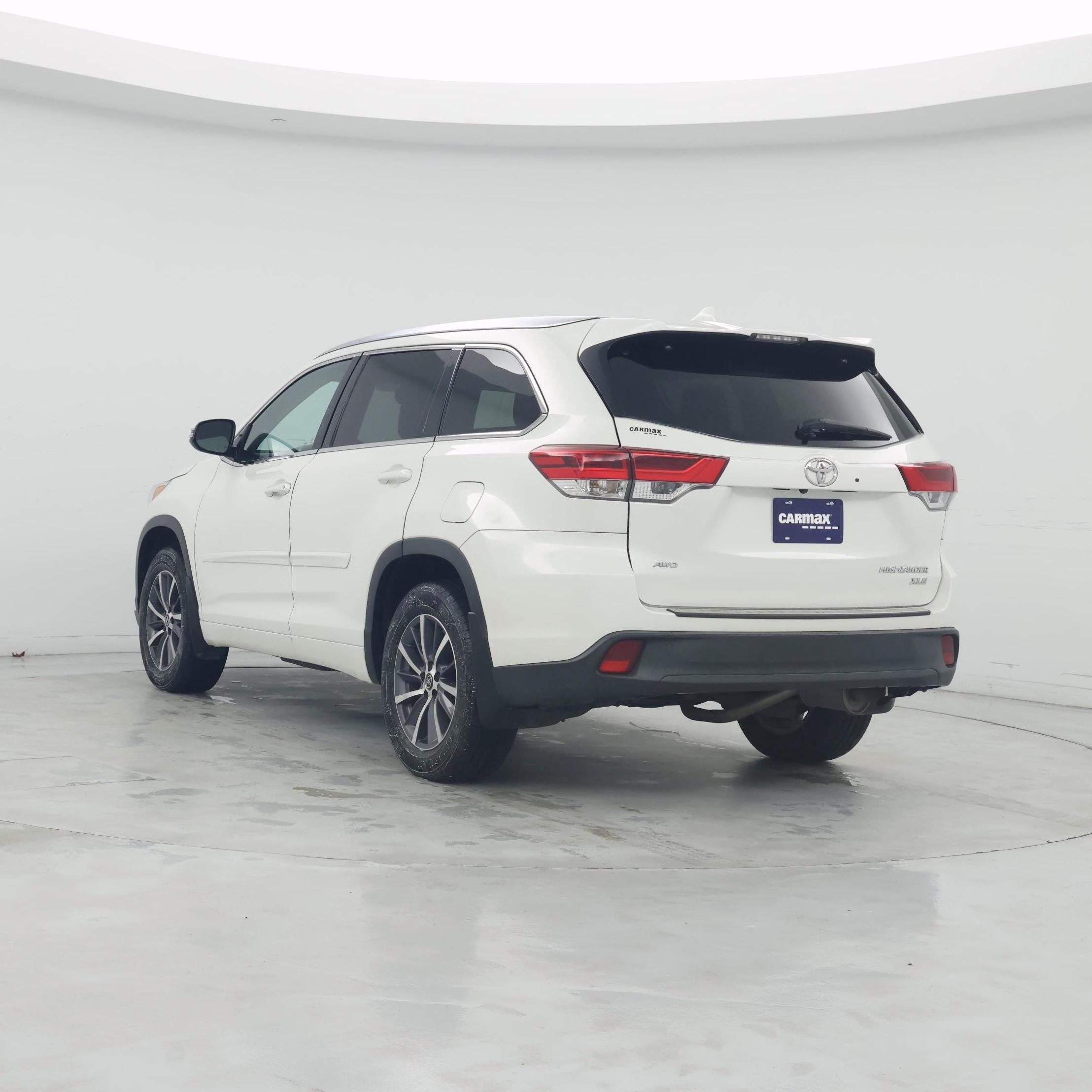 Thumbnail: 2018 Toyota Highlander - 2