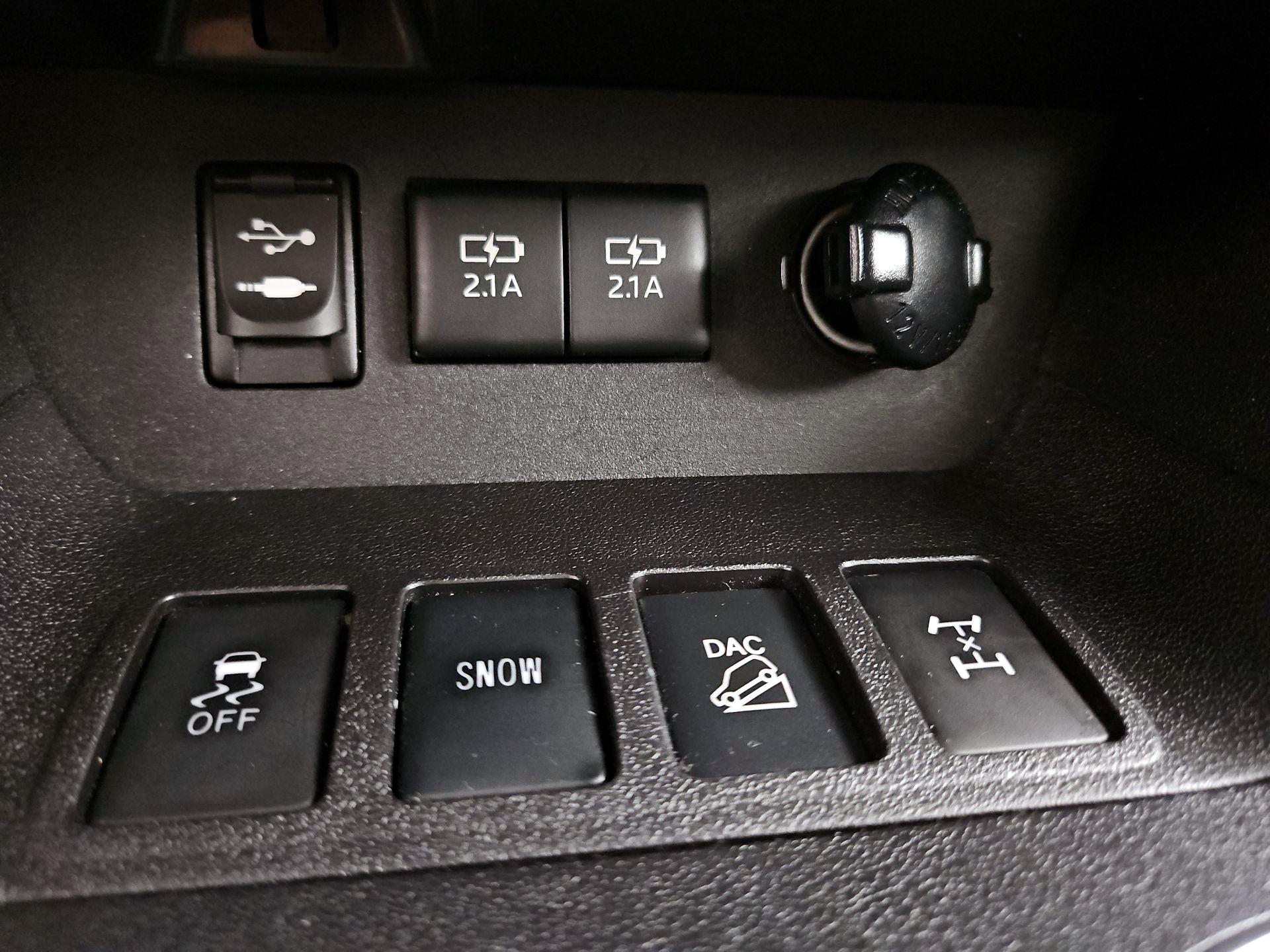 Thumbnail: 2018 Toyota Highlander - 19