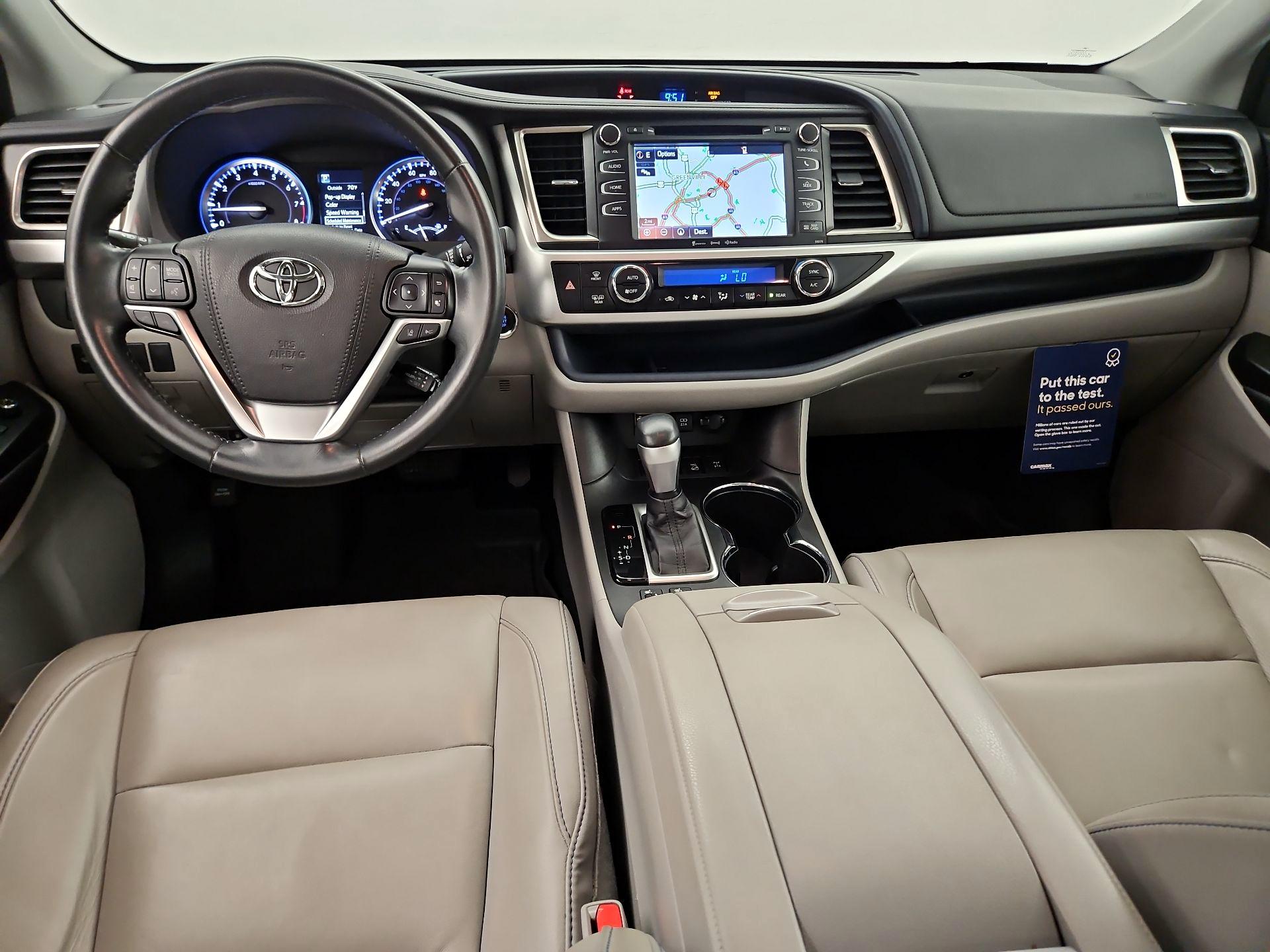 Thumbnail: 2017 Toyota Highlander - 9