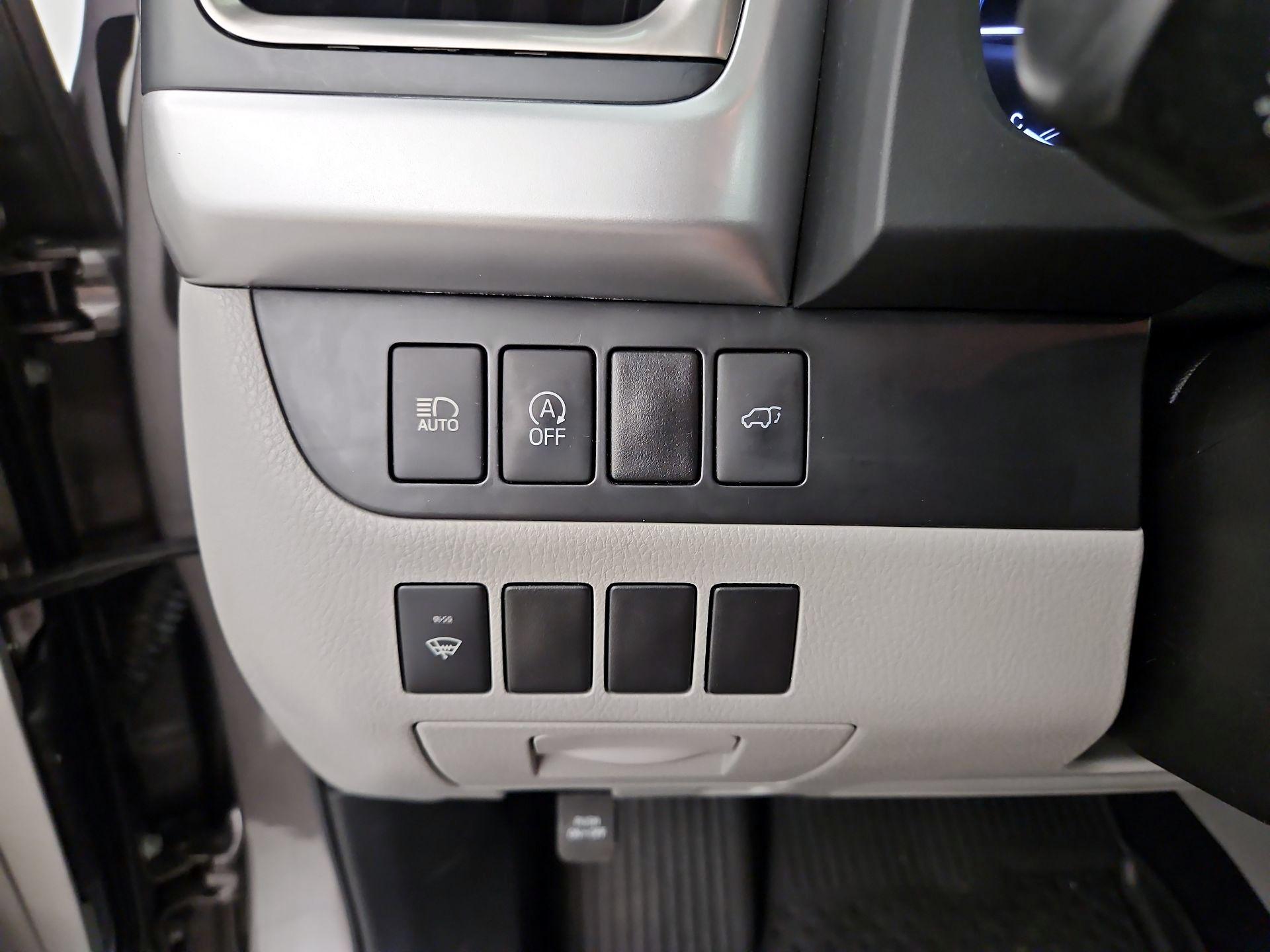 Thumbnail: 2017 Toyota Highlander - 13