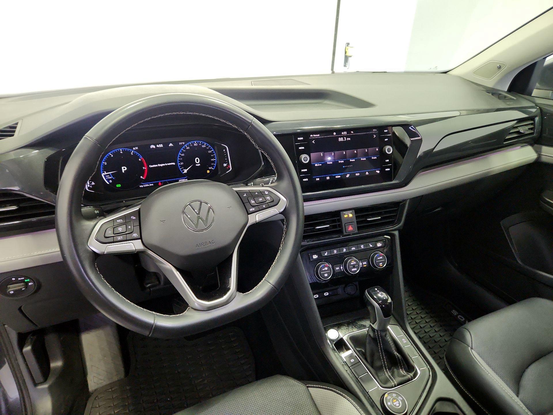 Thumbnail: 2022 Volkswagen Taos - 9