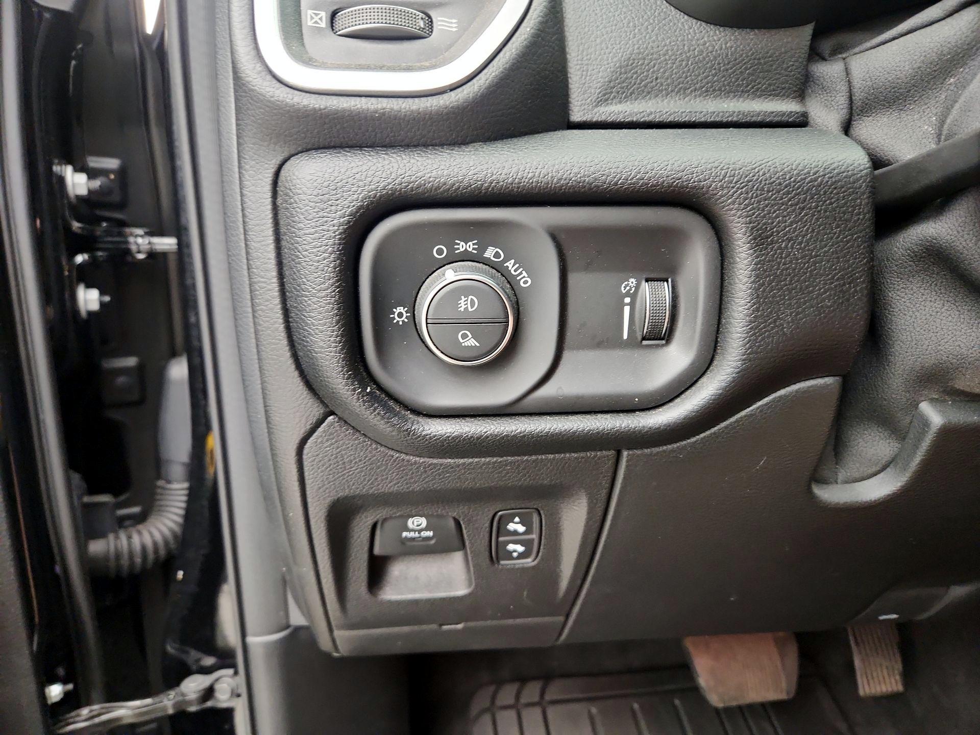 Thumbnail: 2021 RAM 1500 - 13