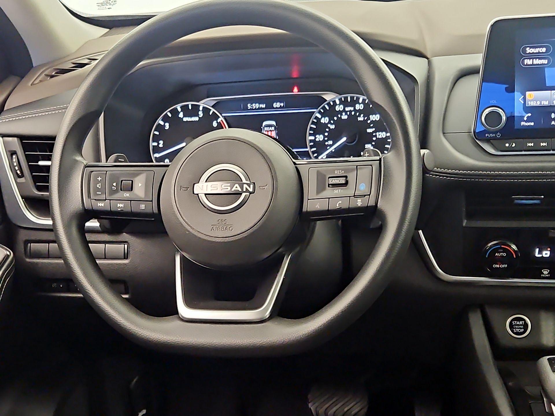Thumbnail: 2023 Nissan Rogue - 10