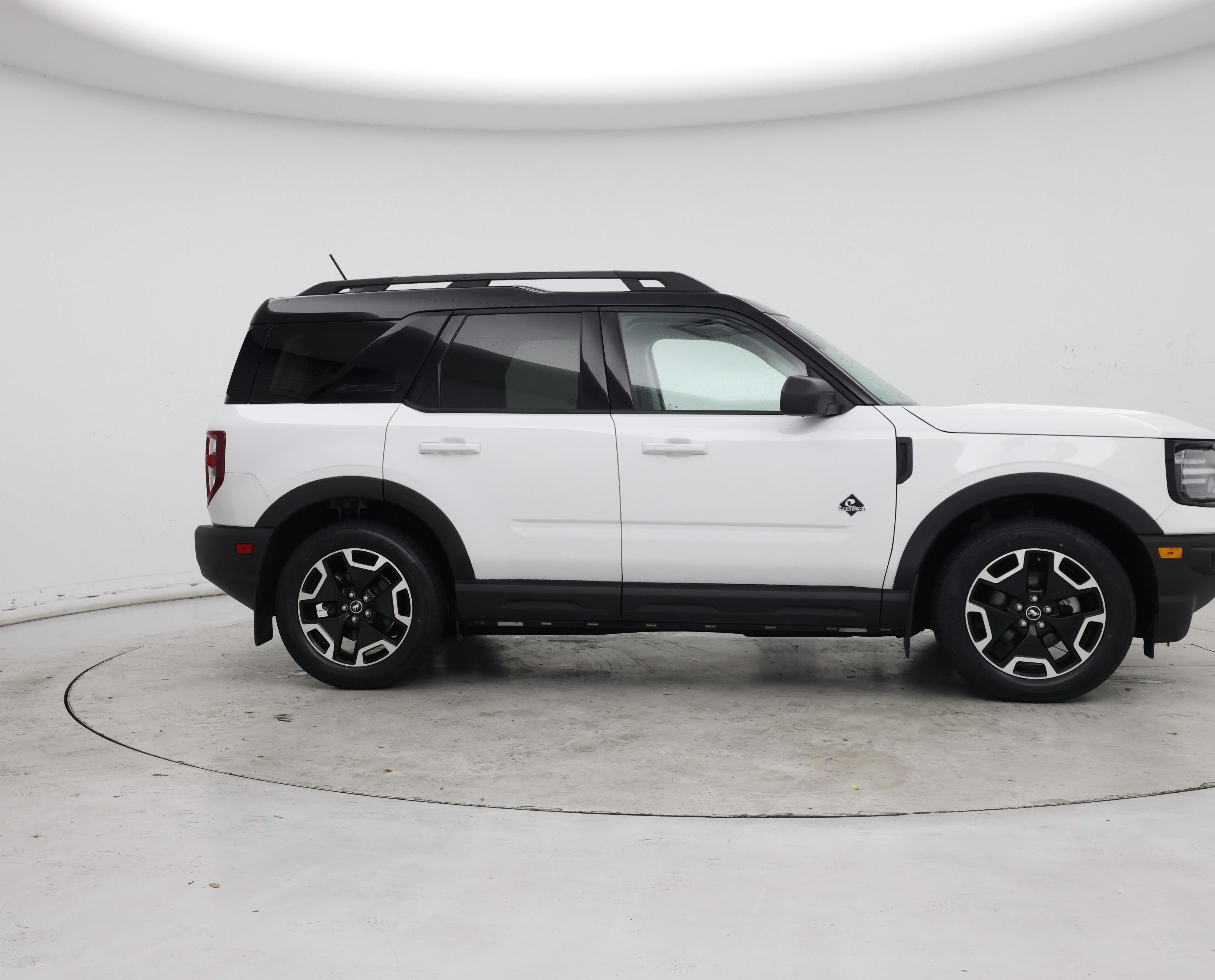 Thumbnail: 2022 Ford Bronco Sport - 7