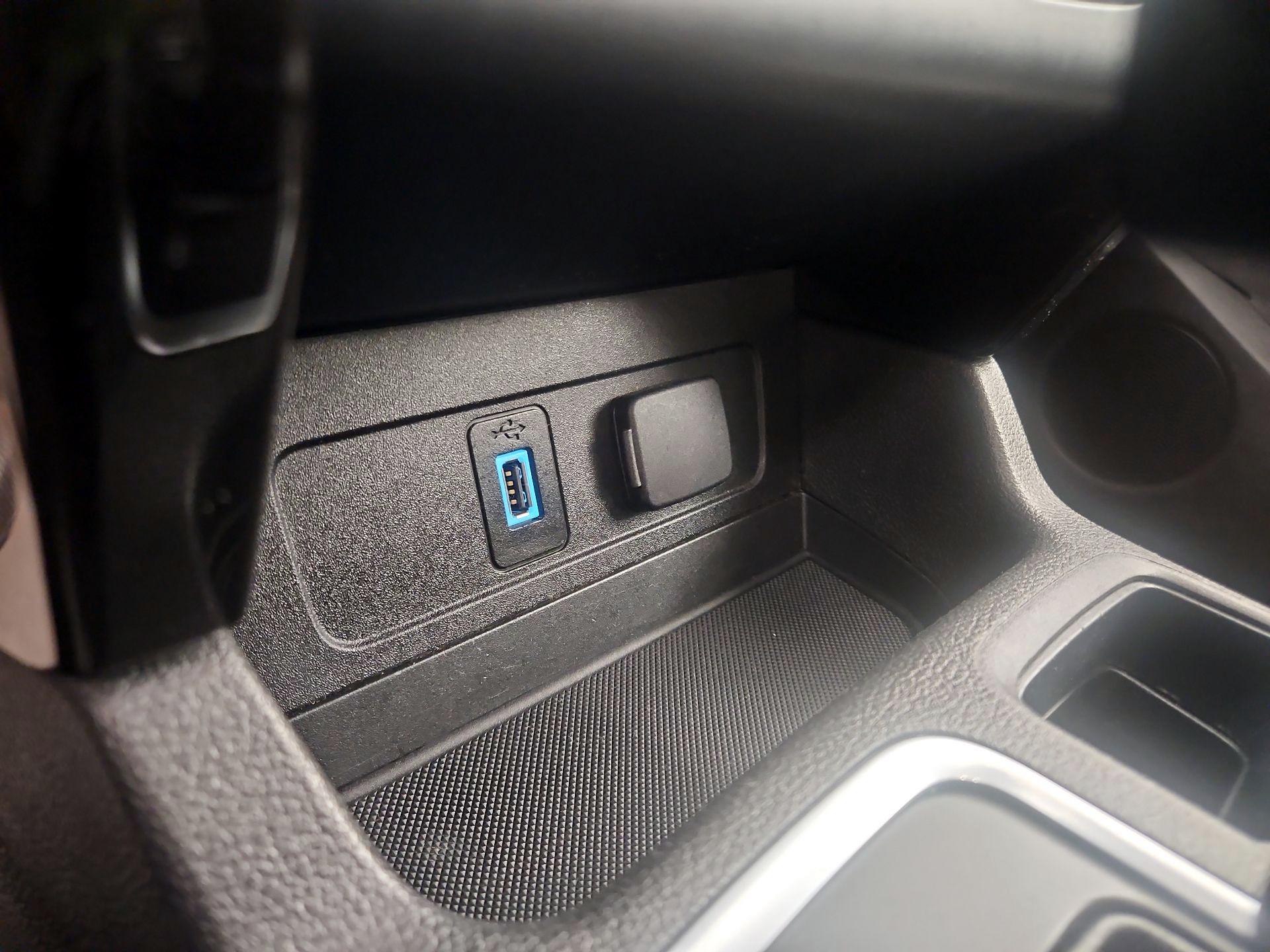 Thumbnail: 2019 Ford Escape - 18