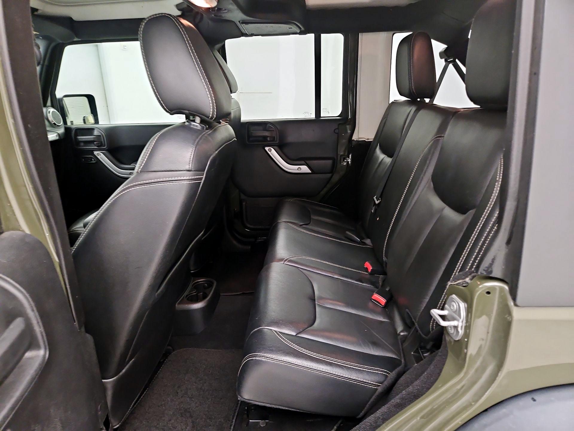 Thumbnail: 2016 Jeep Wrangler - 18