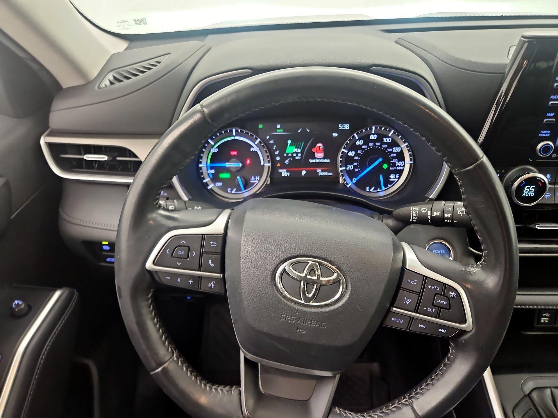 Thumbnail: 2022 Toyota Highlander - 10