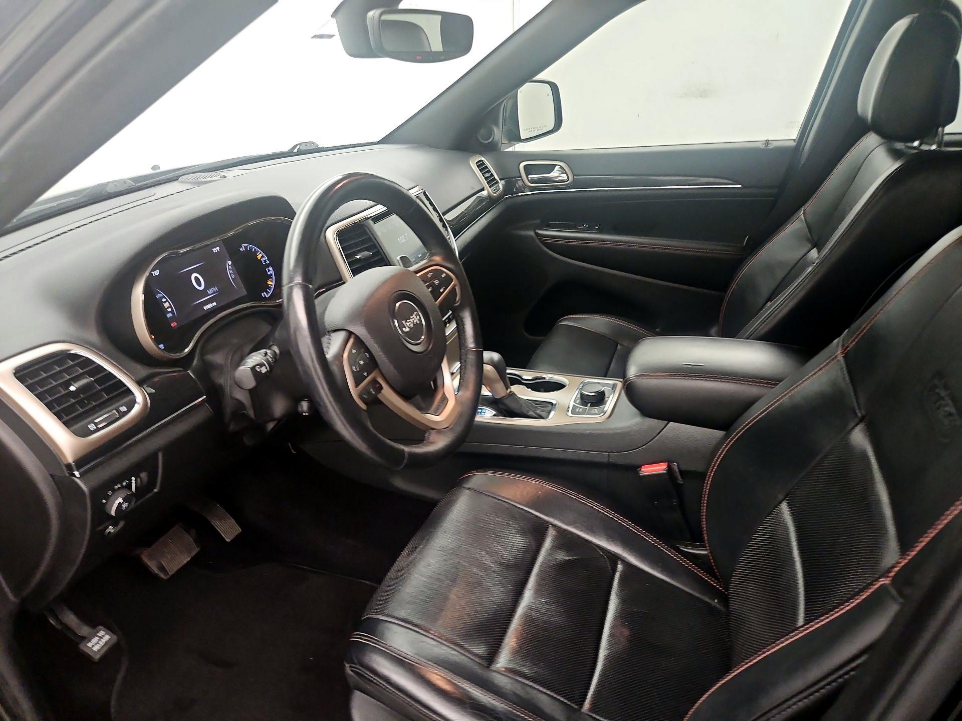 Thumbnail: 2017 Jeep Grand Cherokee - 11