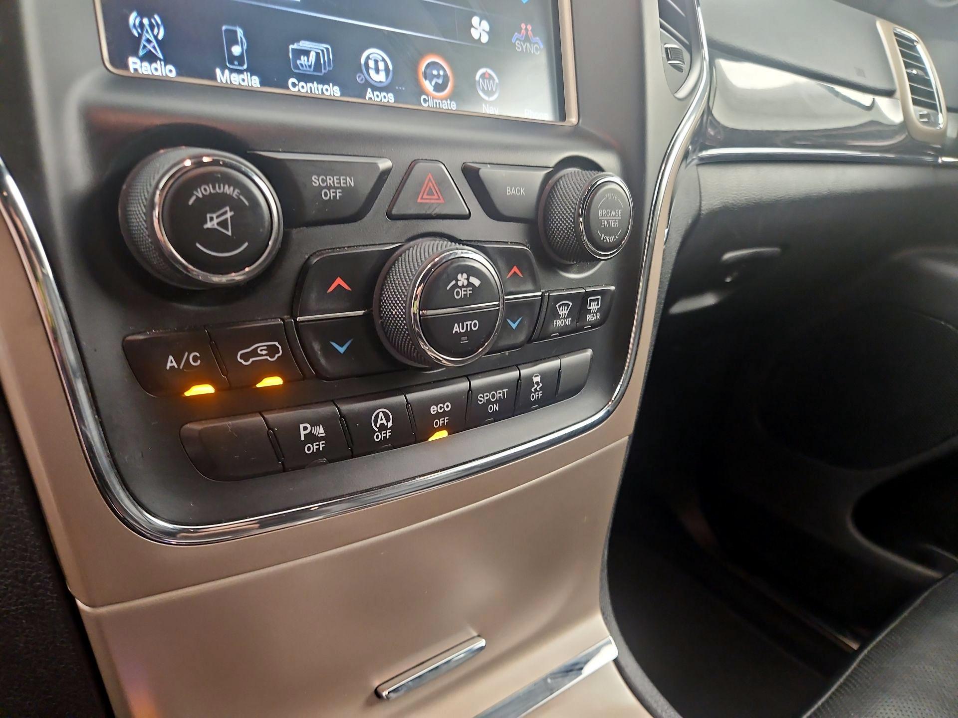 Thumbnail: 2017 Jeep Grand Cherokee - 16
