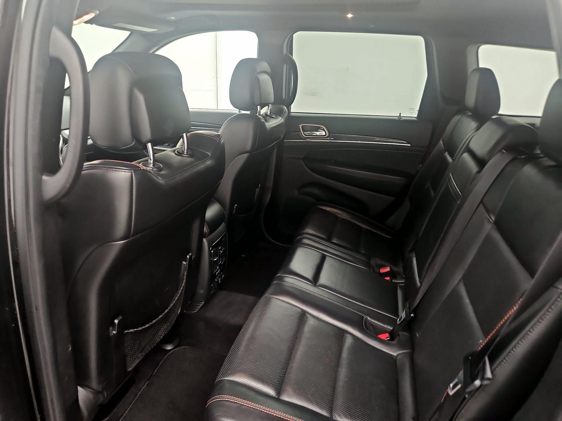 Thumbnail: 2017 Jeep Grand Cherokee - 19