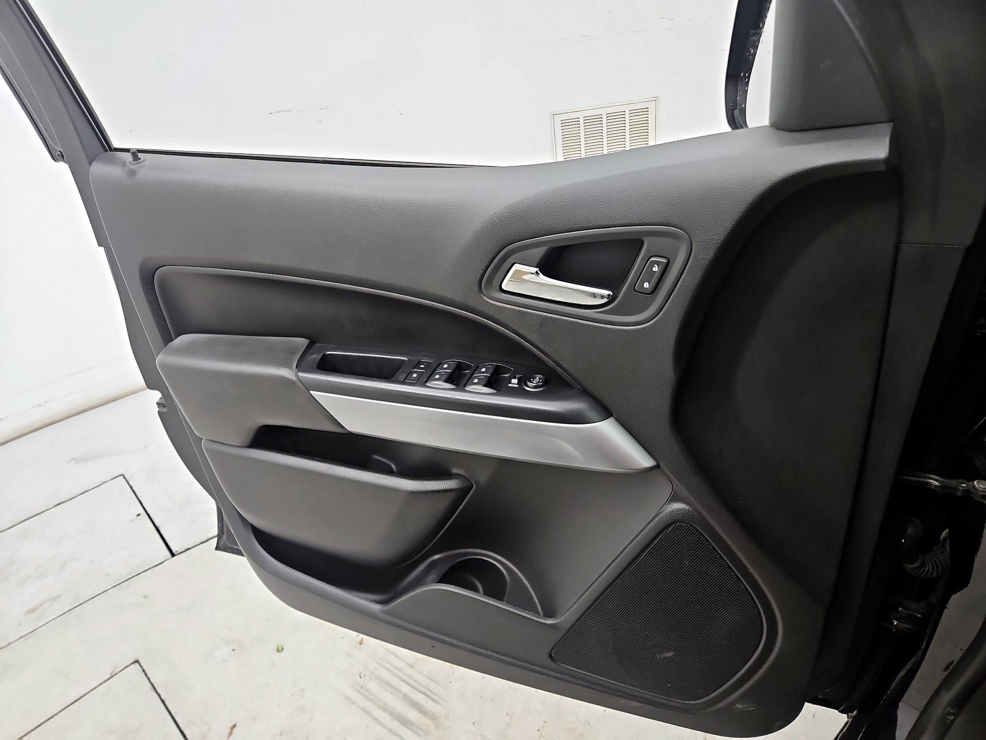 Thumbnail: 2020 Chevrolet Colorado - 12