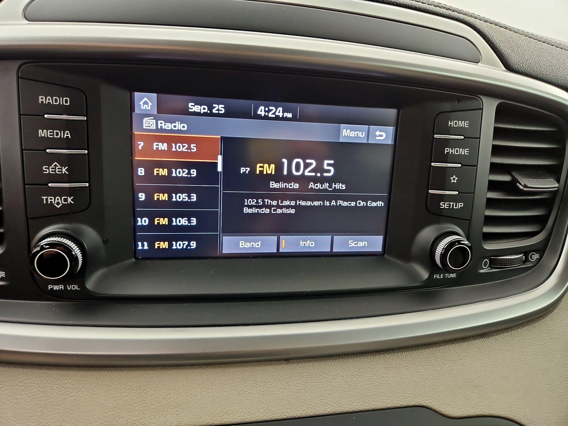 Thumbnail: 2019 Kia Sorento - 15