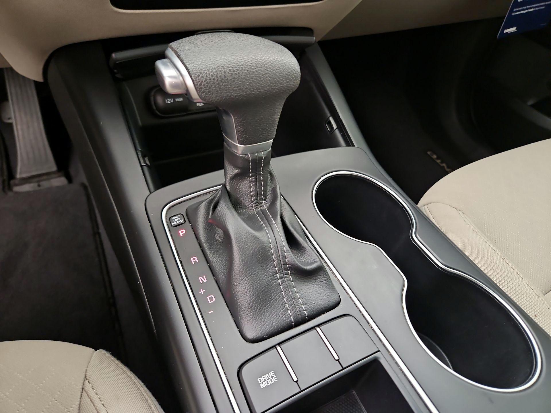 Thumbnail: 2019 Kia Sorento - 17