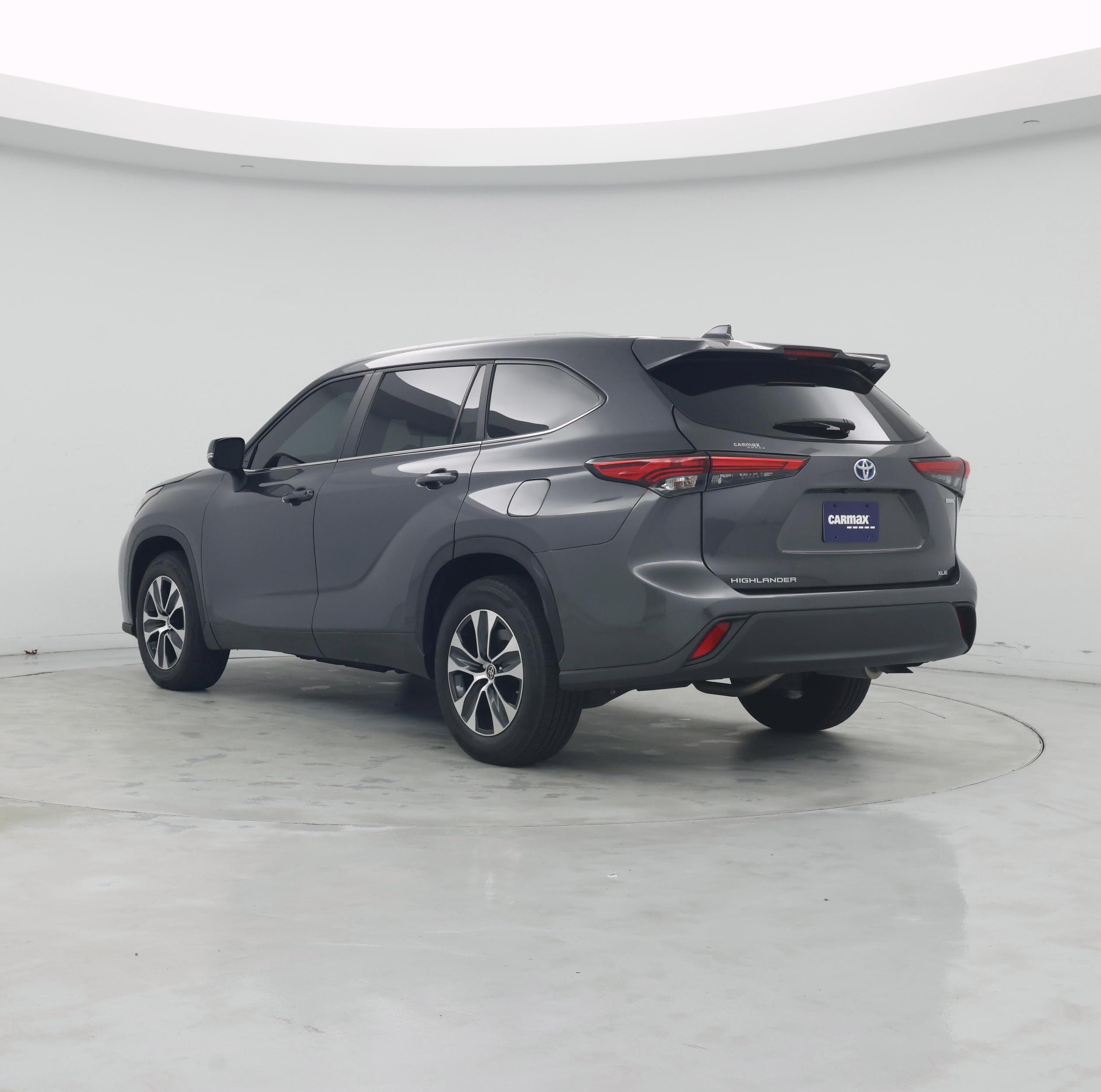 Thumbnail: 2023 Toyota Highlander - 2