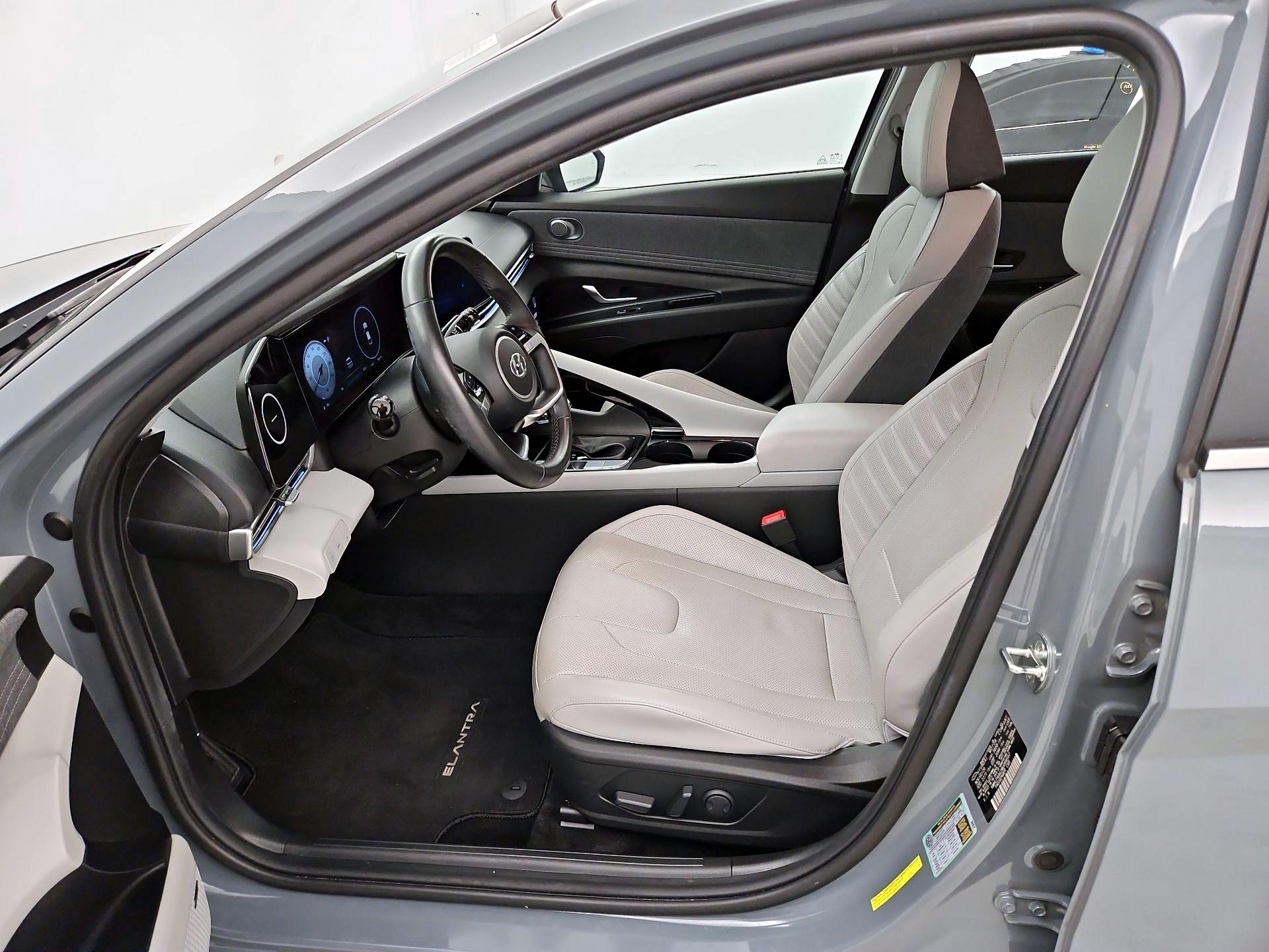 Thumbnail: 2021 Hyundai Elantra - 11