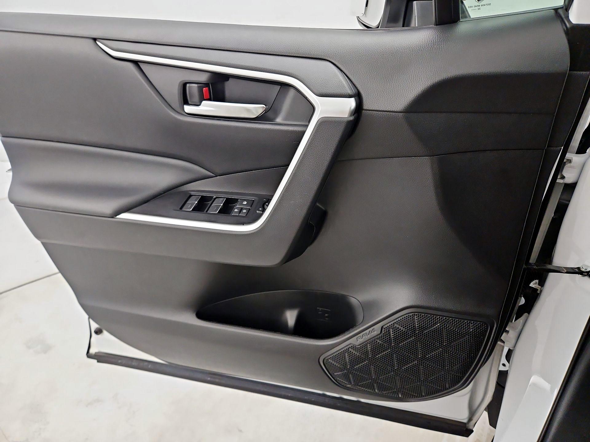 Thumbnail: 2023 Toyota RAV4 - 12