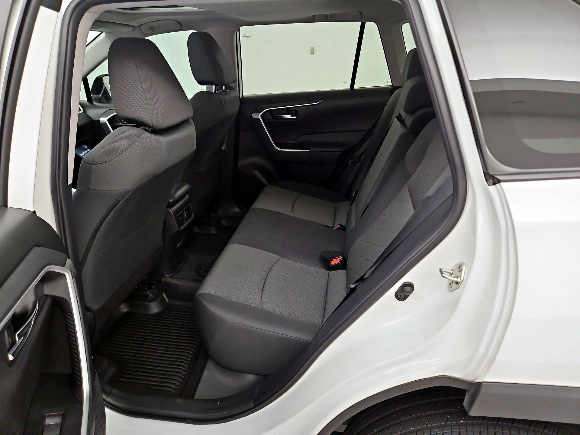 Thumbnail: 2023 Toyota RAV4 - 20