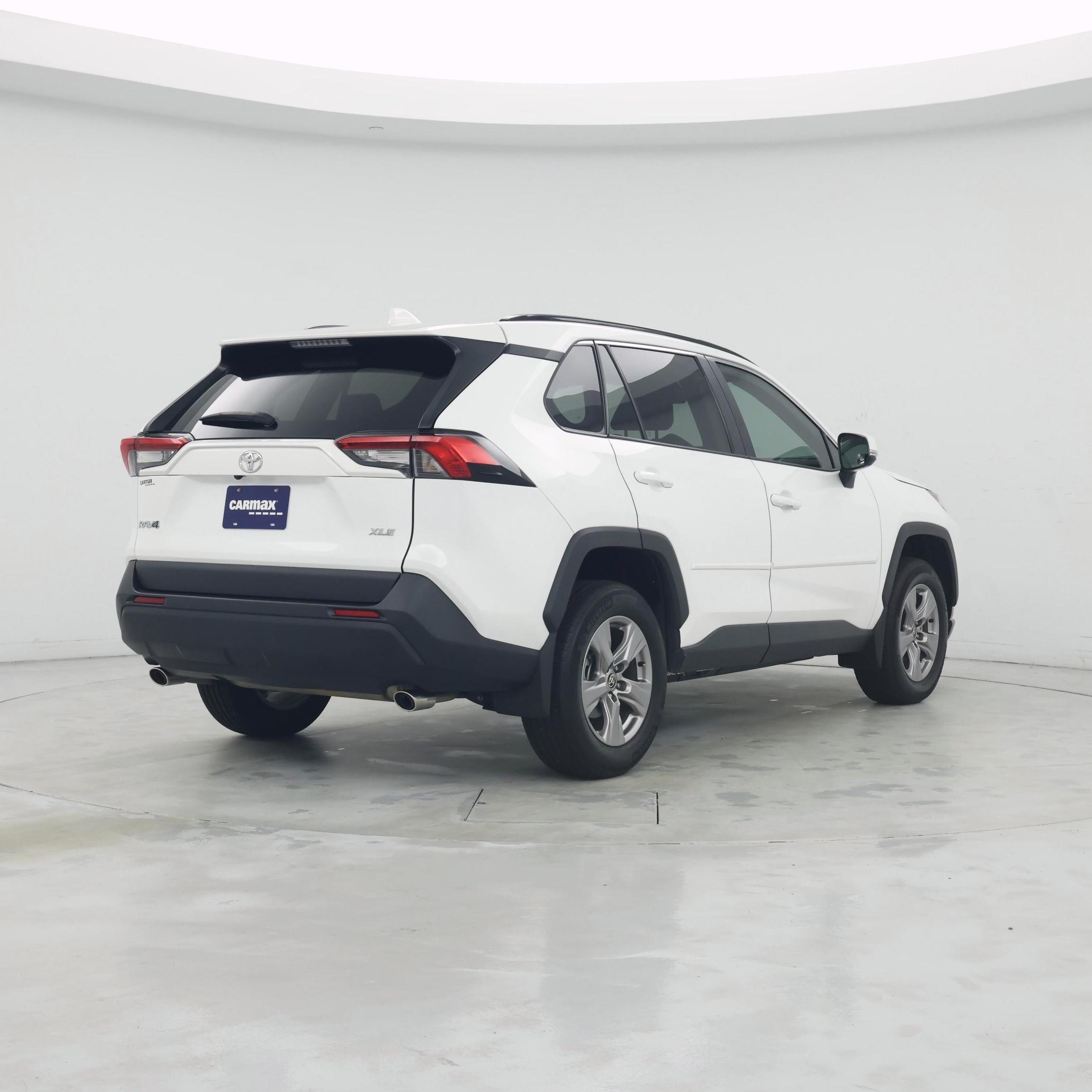 Thumbnail: 2023 Toyota RAV4 - 8