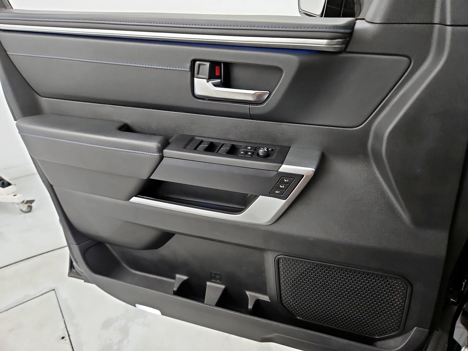 Thumbnail: 2022 Toyota Tundra - 12