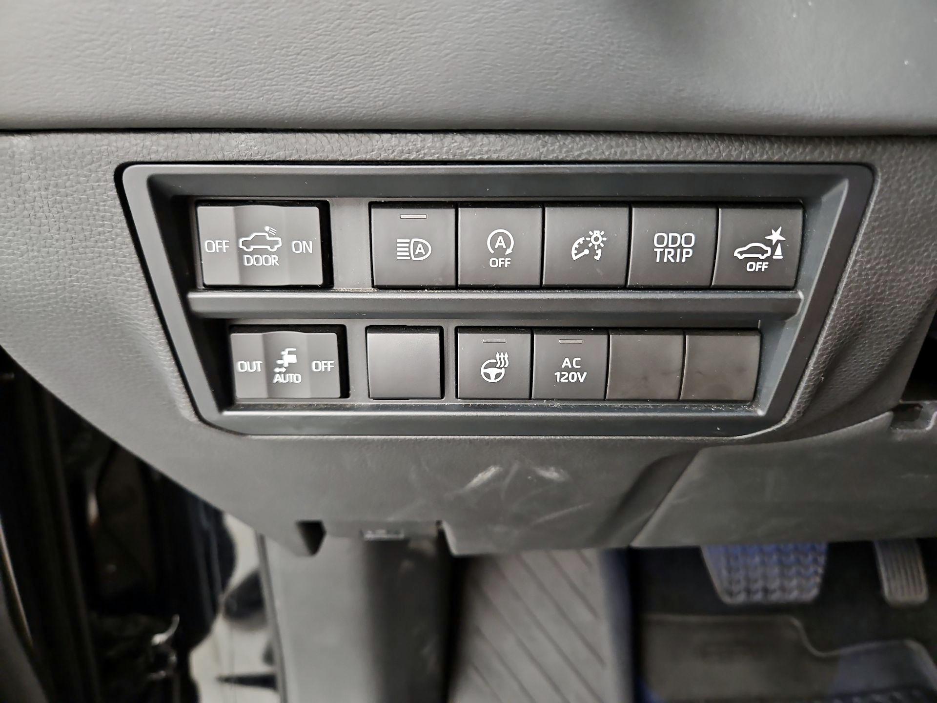 Thumbnail: 2022 Toyota Tundra - 13