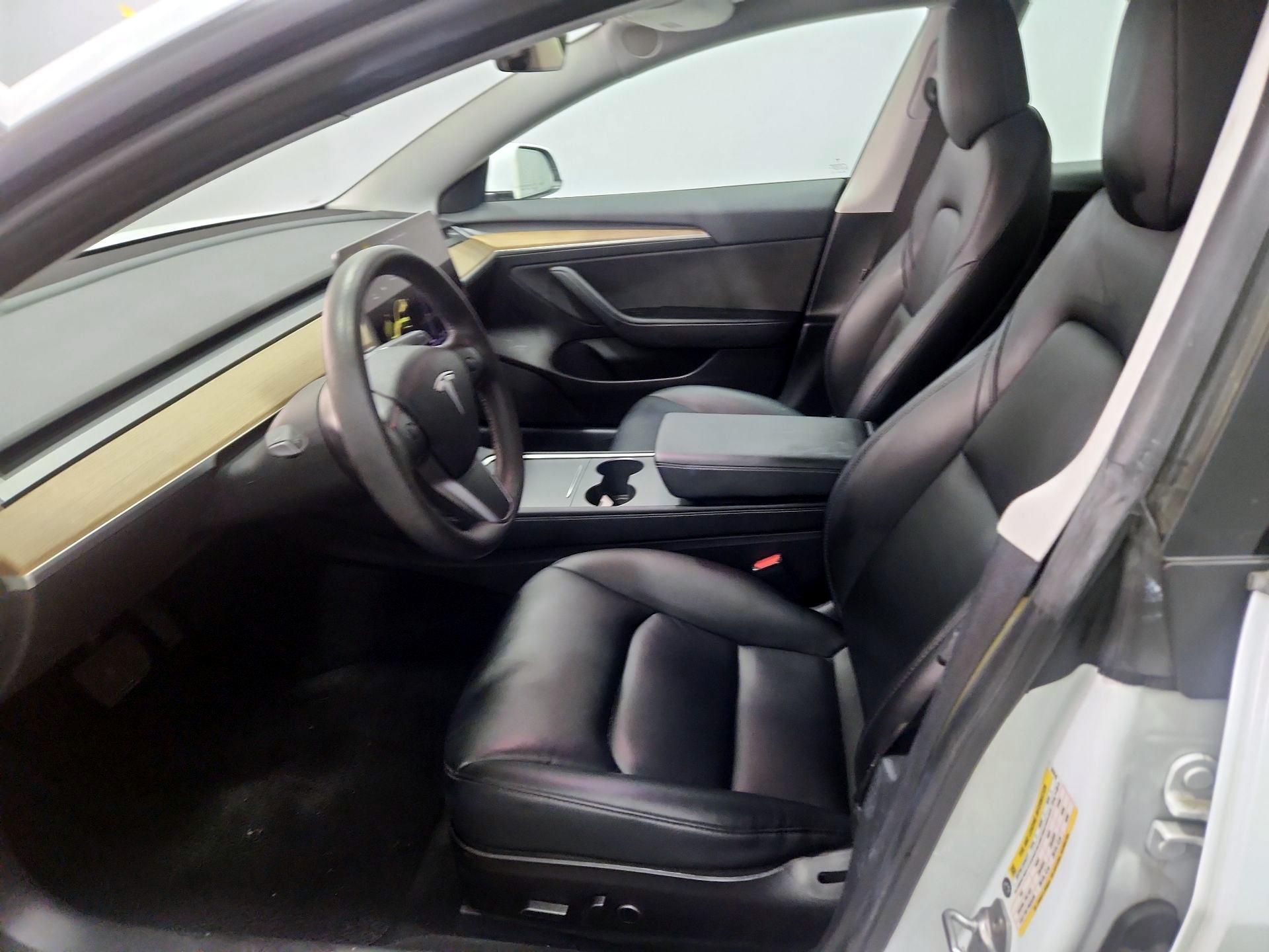 Thumbnail: 2021 Tesla Model 3 - 11