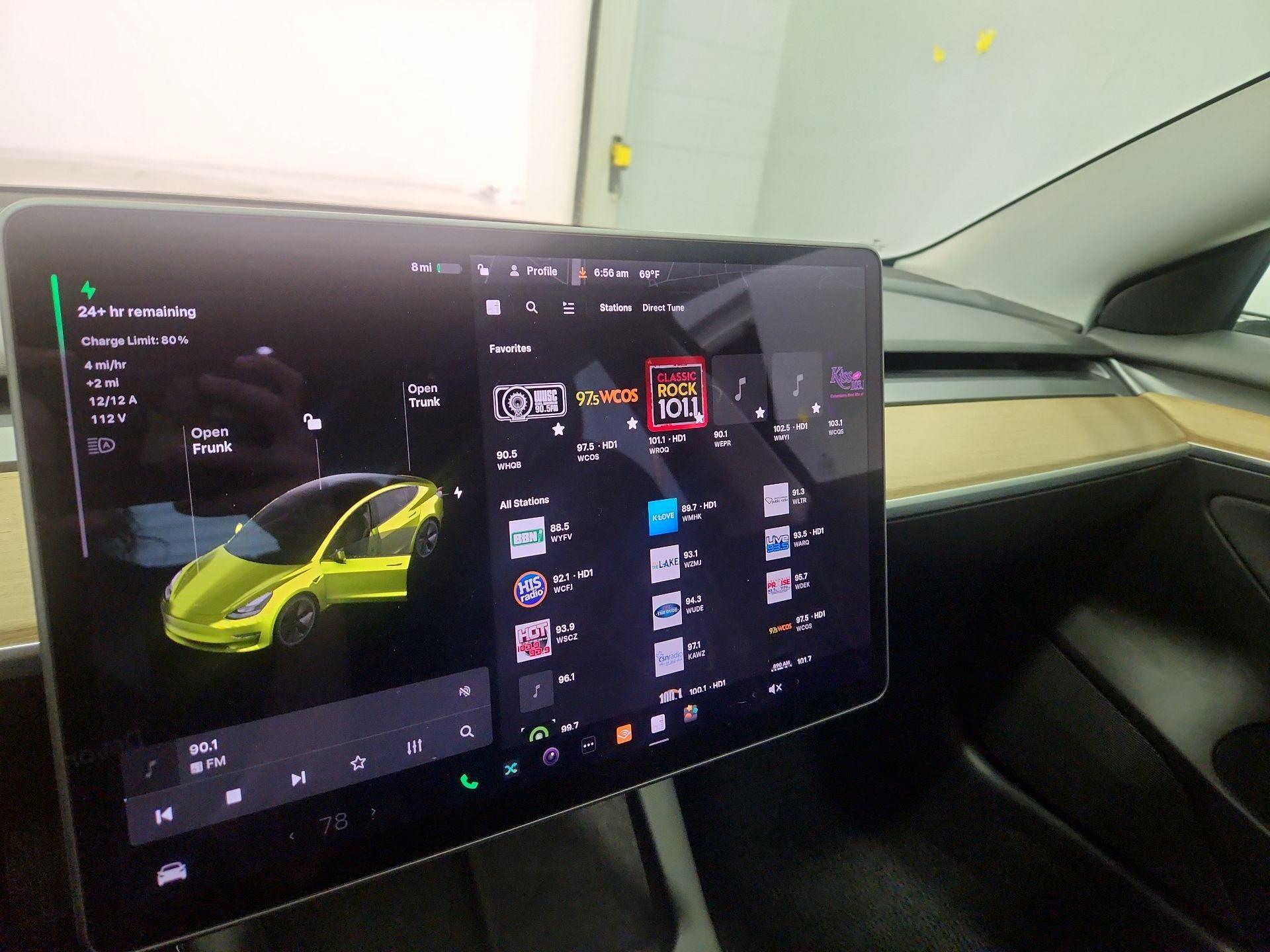 Thumbnail: 2021 Tesla Model 3 - 15