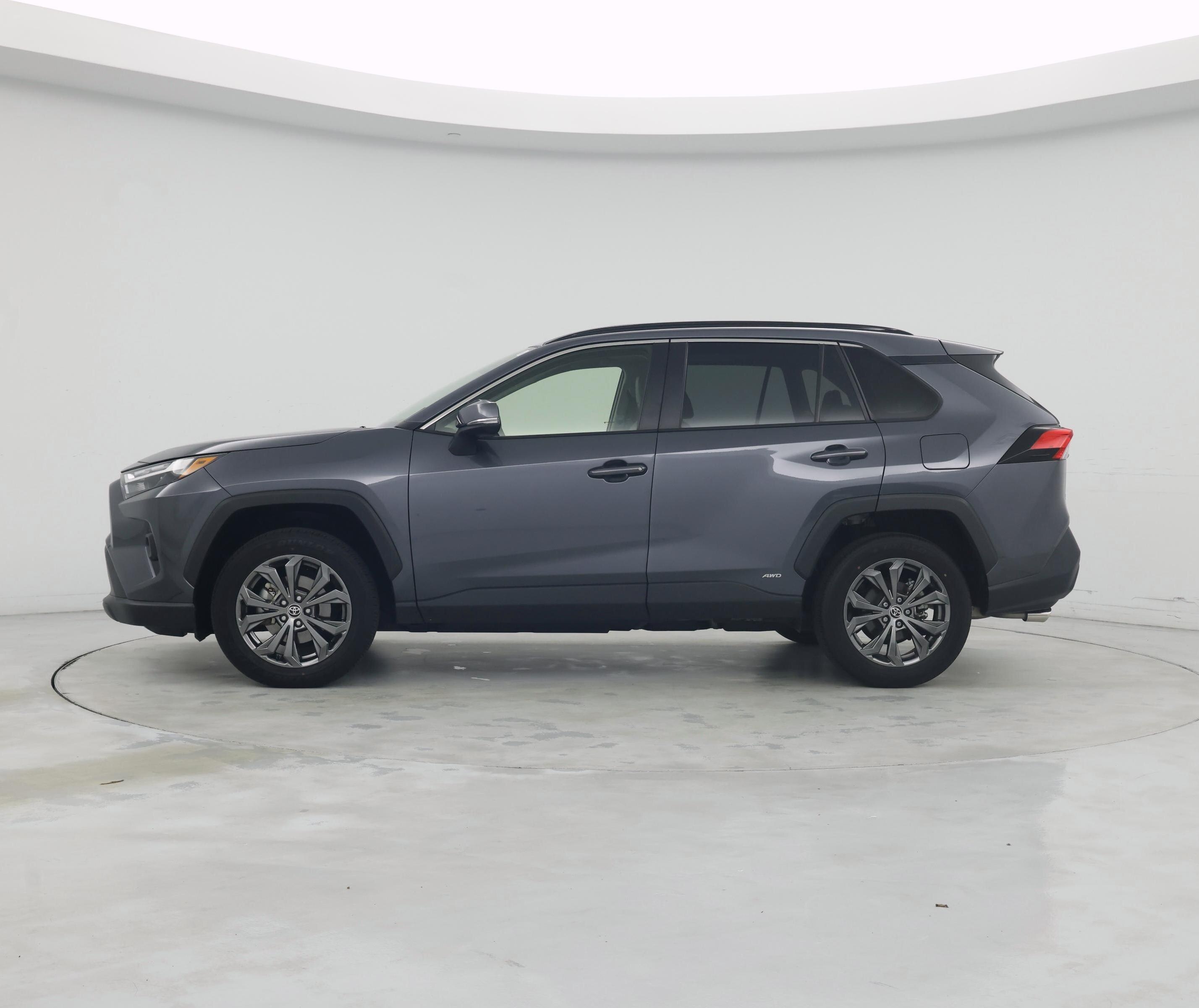 Thumbnail: 2022 Toyota RAV4 - 3