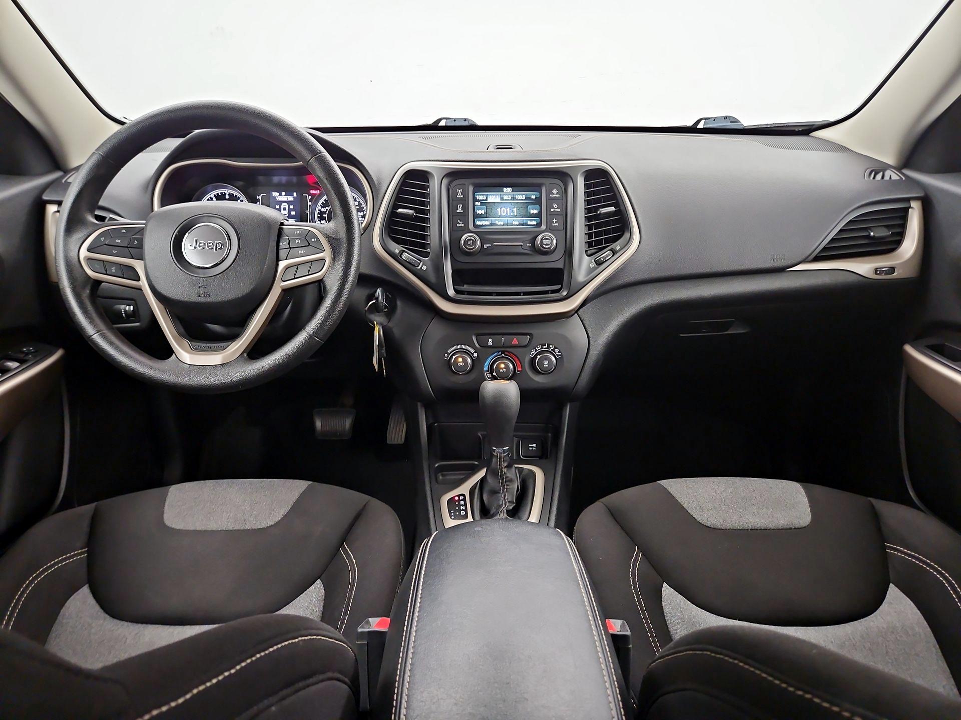 Thumbnail: 2017 Jeep Cherokee - 9