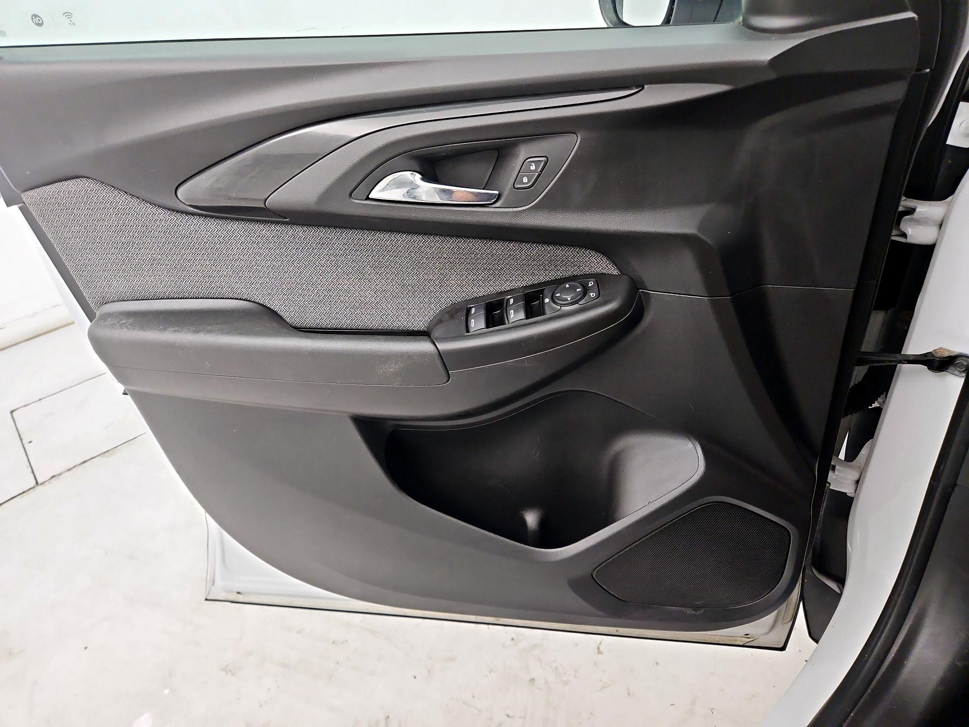 Thumbnail: 2021 Chevrolet TrailBlazer - 12