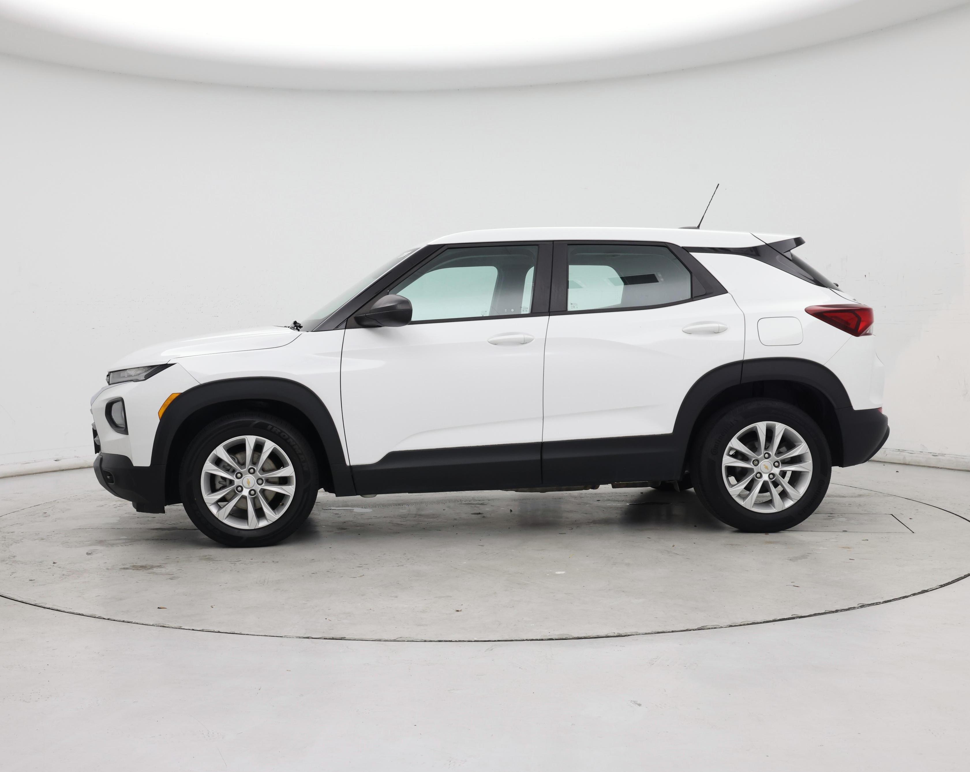 Thumbnail: 2021 Chevrolet TrailBlazer - 3