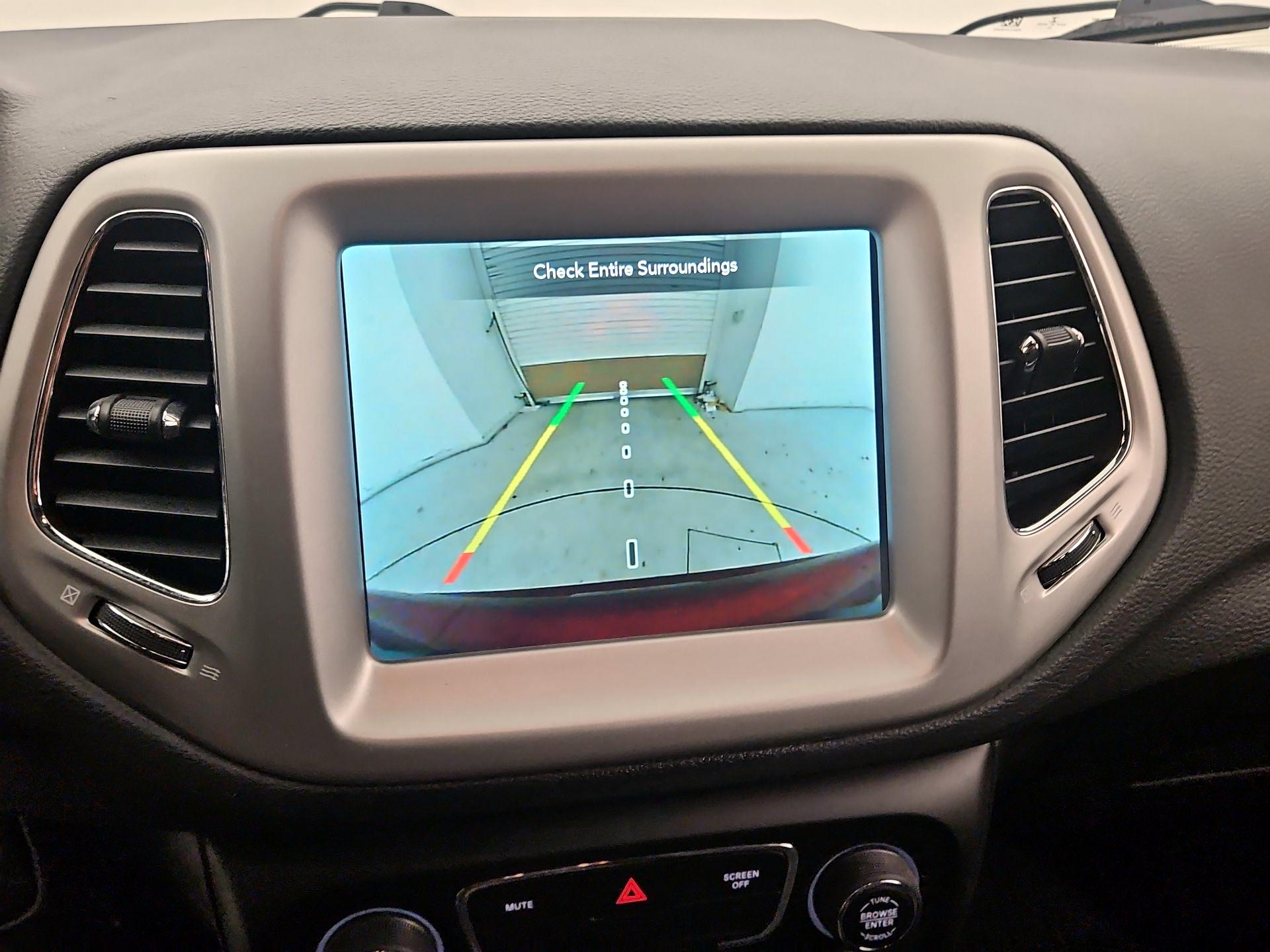 Thumbnail: 2021 Jeep Compass - 14