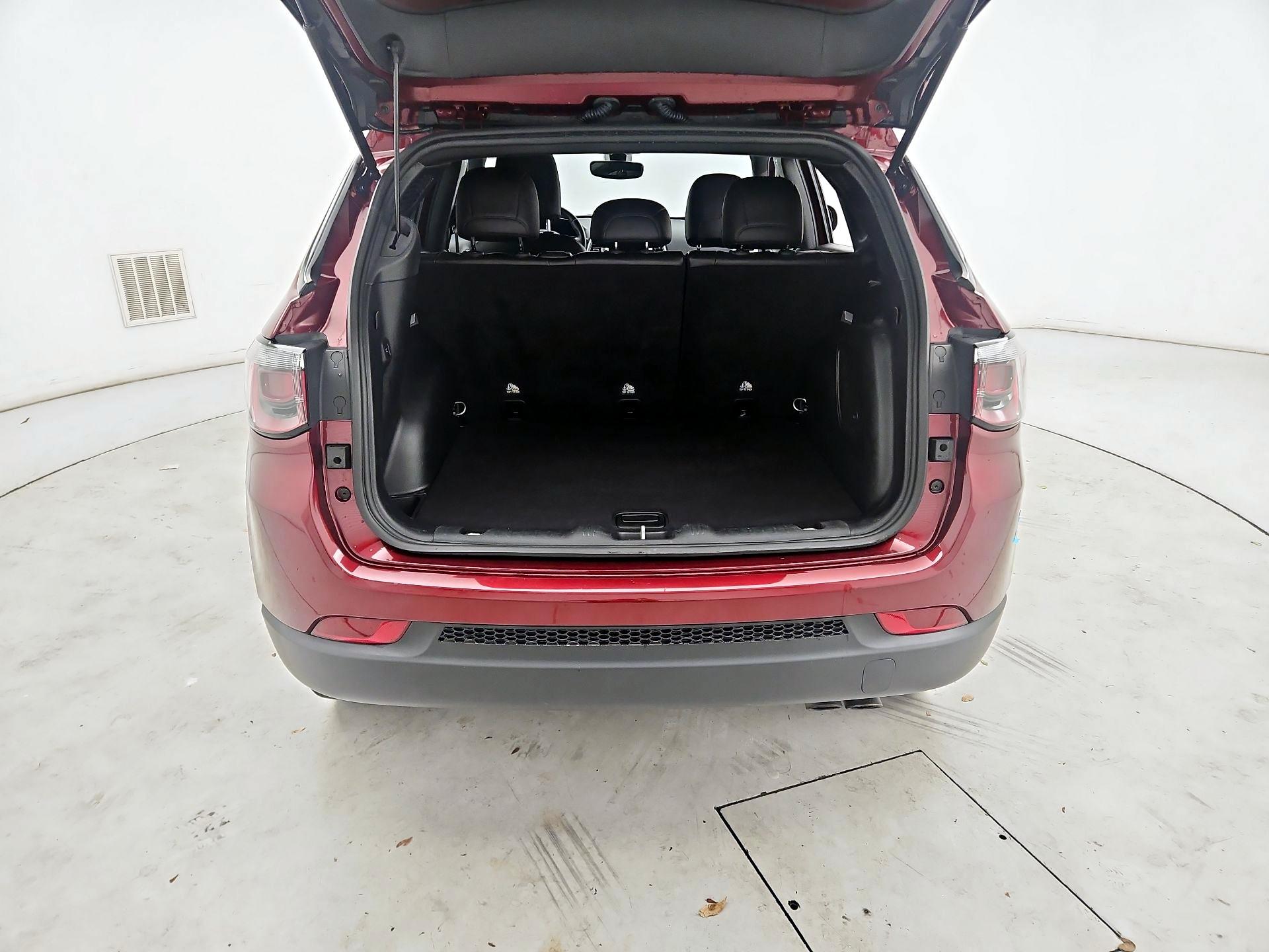 Thumbnail: 2021 Jeep Compass - 20