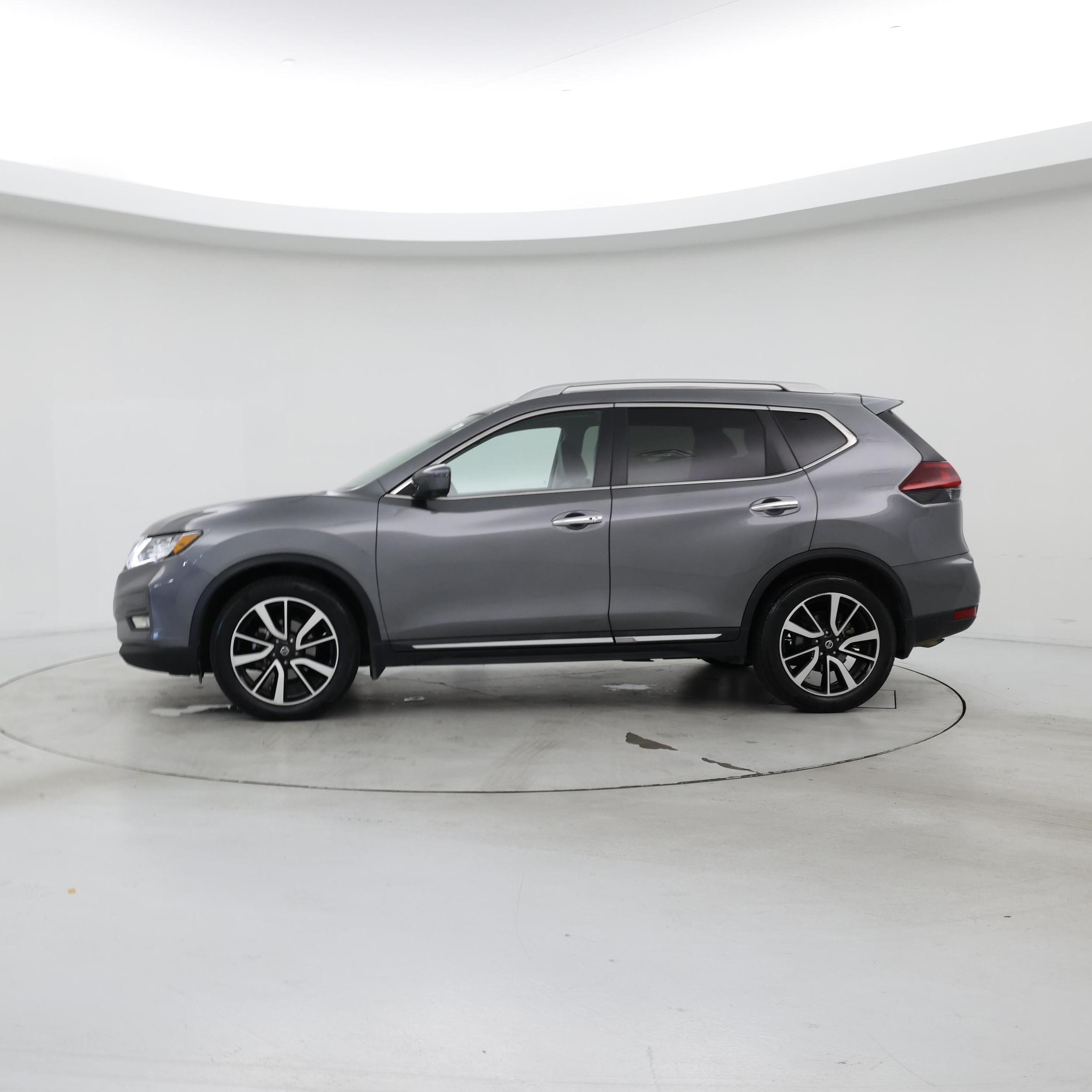 Thumbnail: 2020 Nissan Rogue - 3