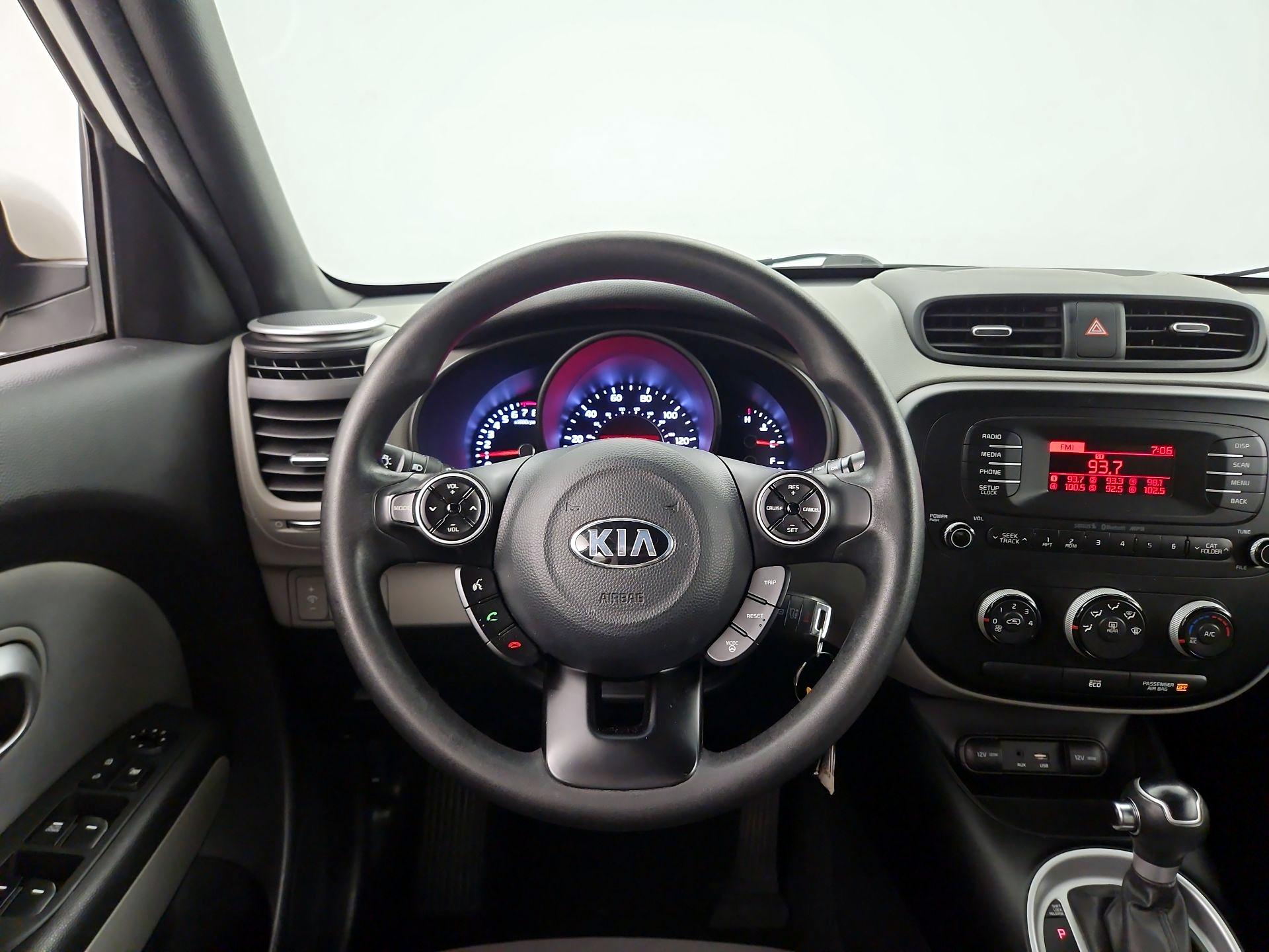 Thumbnail: 2016 Kia Soul - 10